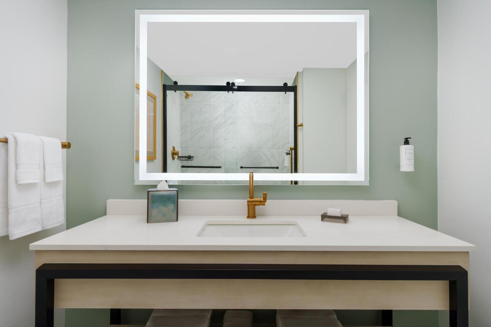 Beal House Fort Walton Beachfront, Tapestry Collection by Hilton