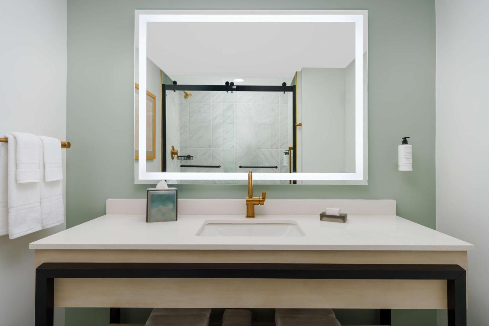 Beal House Fort Walton Beachfront, Tapestry Collection by Hilton