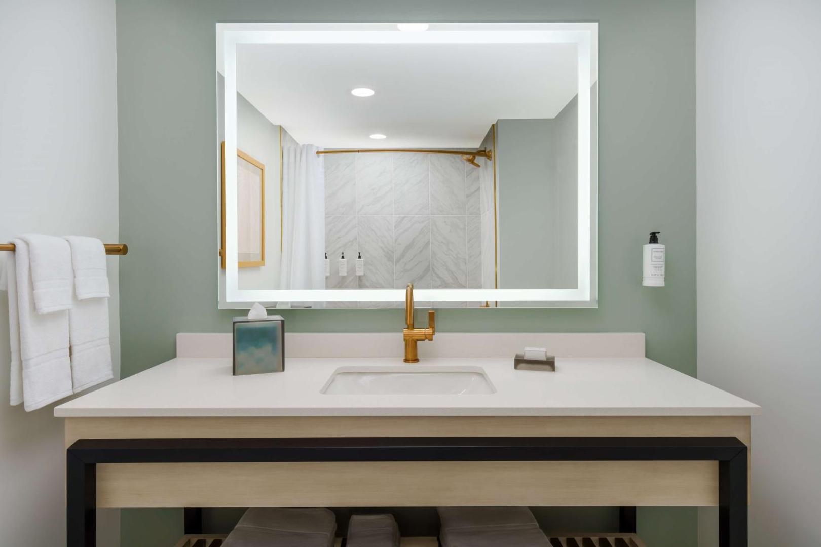 Beal House Fort Walton Beachfront, Tapestry Collection by Hilton