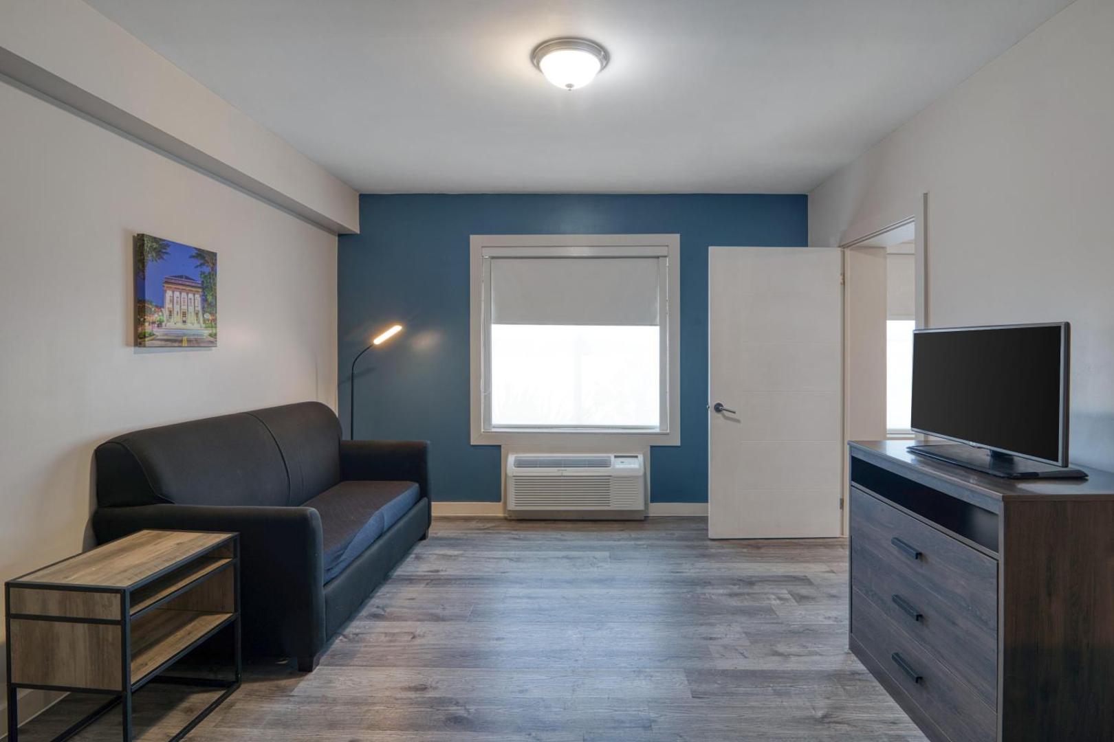 HOM Hotel Gainesville, SureStay Collection by Best Western HOM Hotel Gainesville, SureStay Collection by Best Western