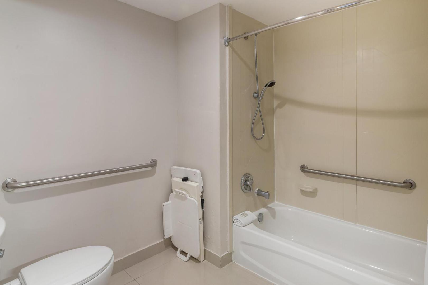 HOM Hotel Gainesville, SureStay Collection by Best Western HOM Hotel Gainesville, SureStay Collection by Best Western