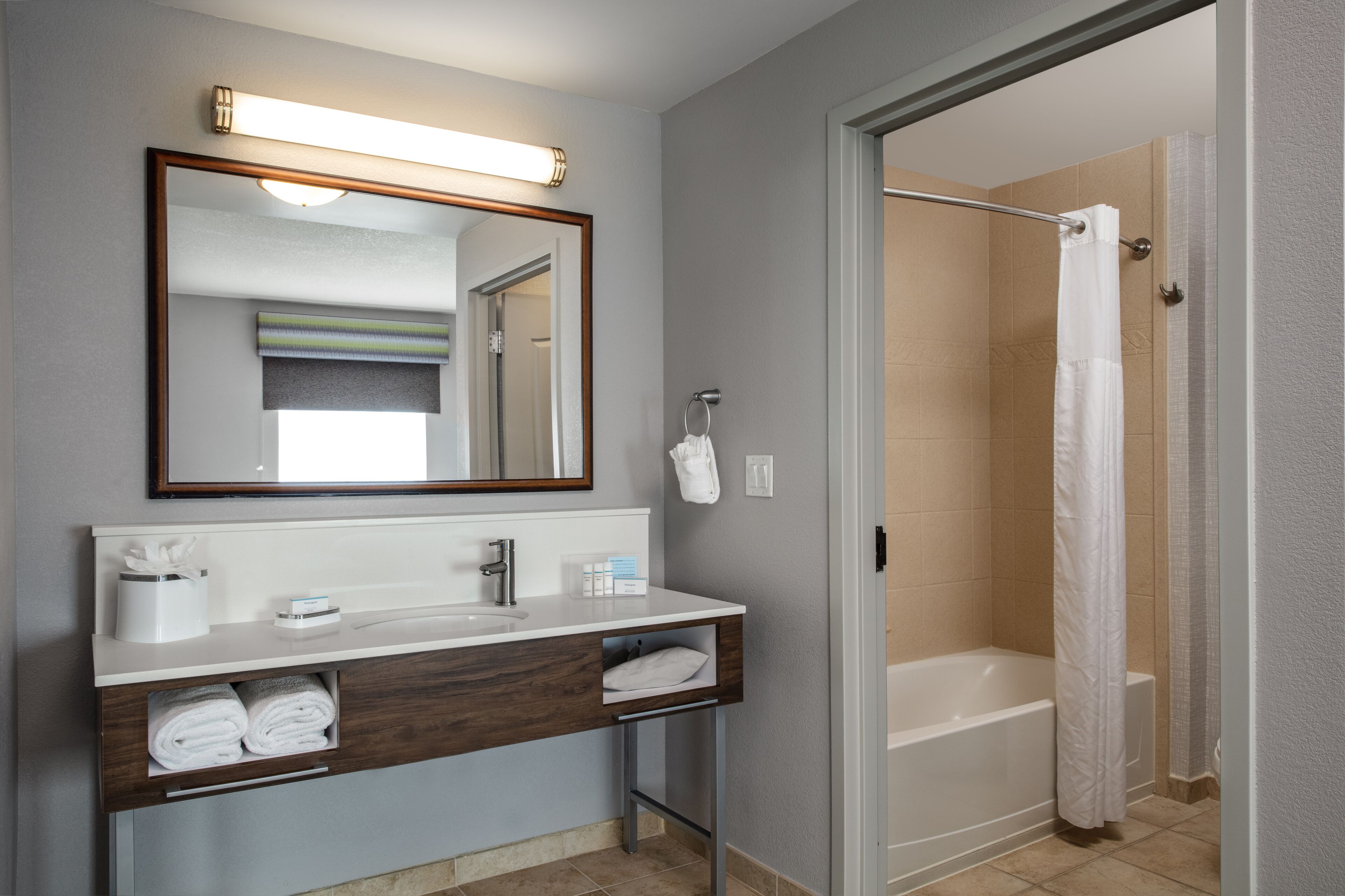 Hampton Inn and Suites Miami-South/Homestead Hampton Inn and Suites Miami-South/Homestead