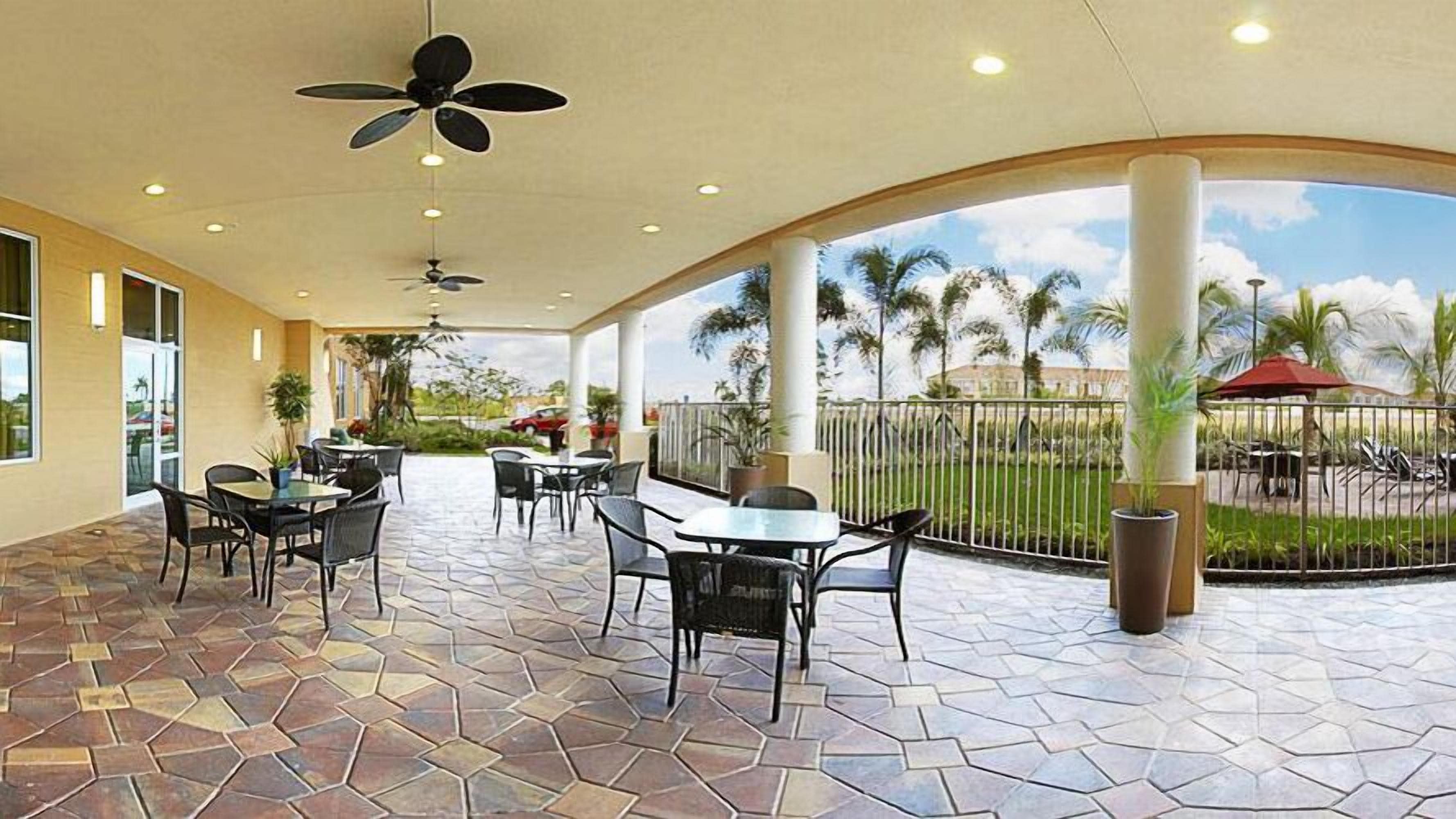 Hampton Inn and Suites Miami-South/Homestead Hampton Inn and Suites Miami-South/Homestead