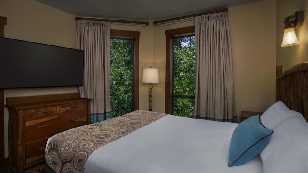 Disney's Saratoga Springs Resort & Spa