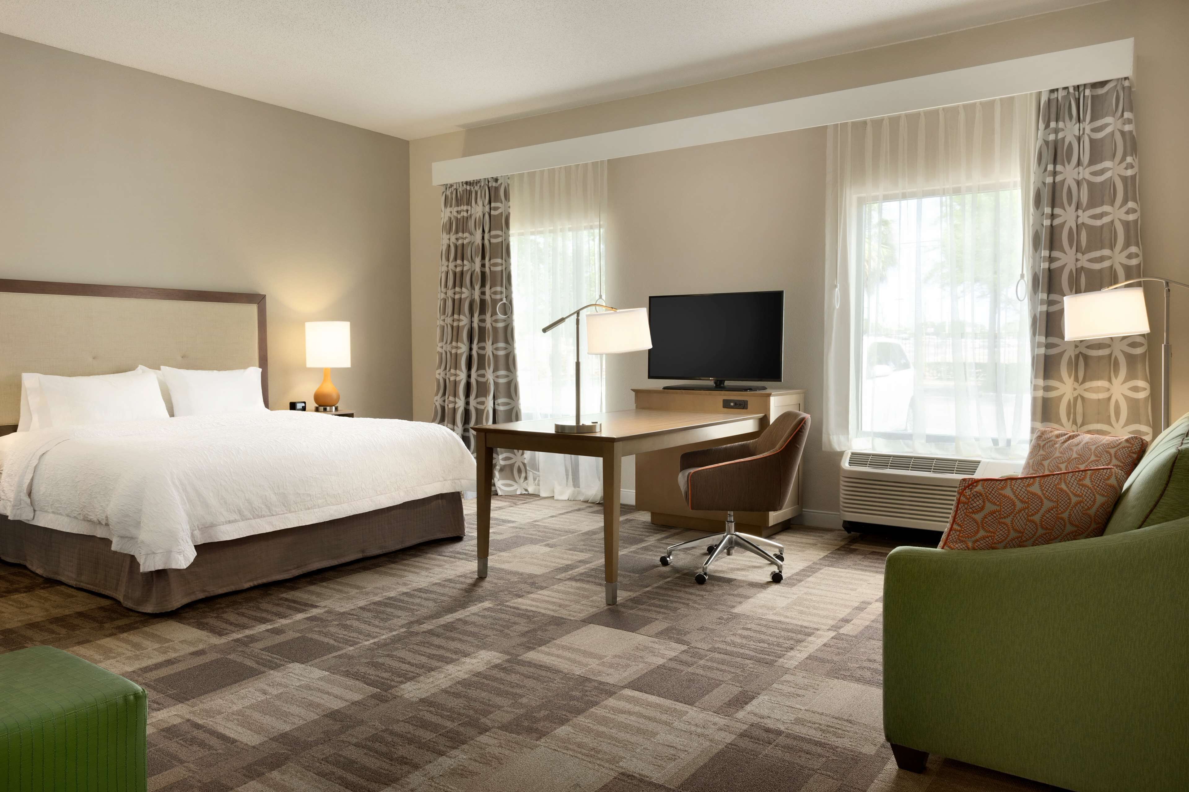 Hampton Inn and Suites Largo Hampton Inn and Suites Largo