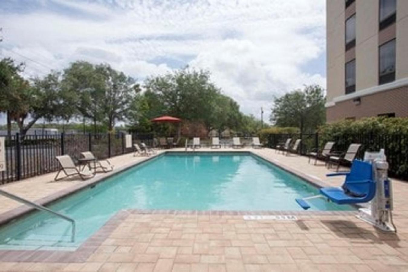Hampton Inn and Suites Largo Hampton Inn and Suites Largo