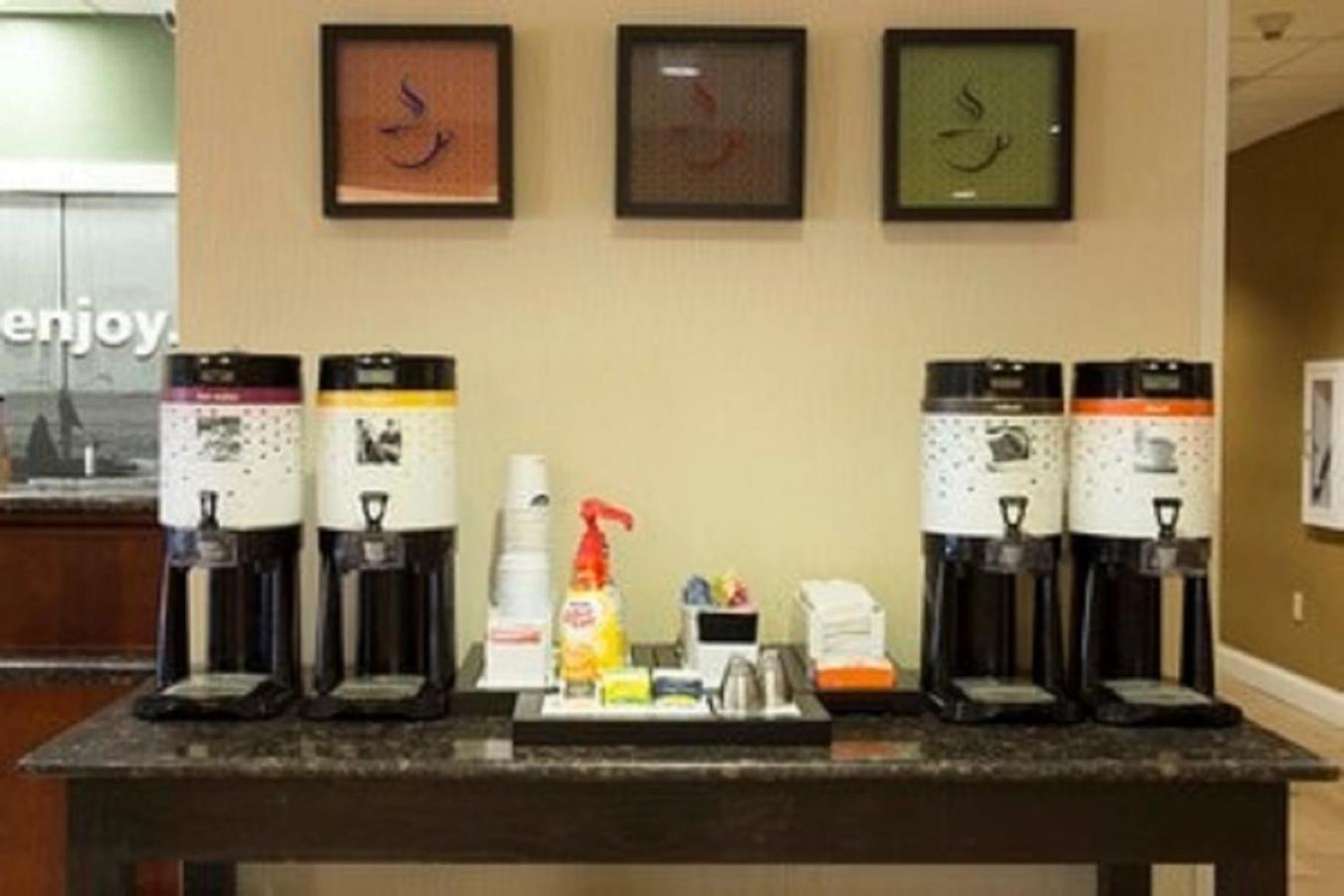 Hampton Inn and Suites Largo Hampton Inn and Suites Largo