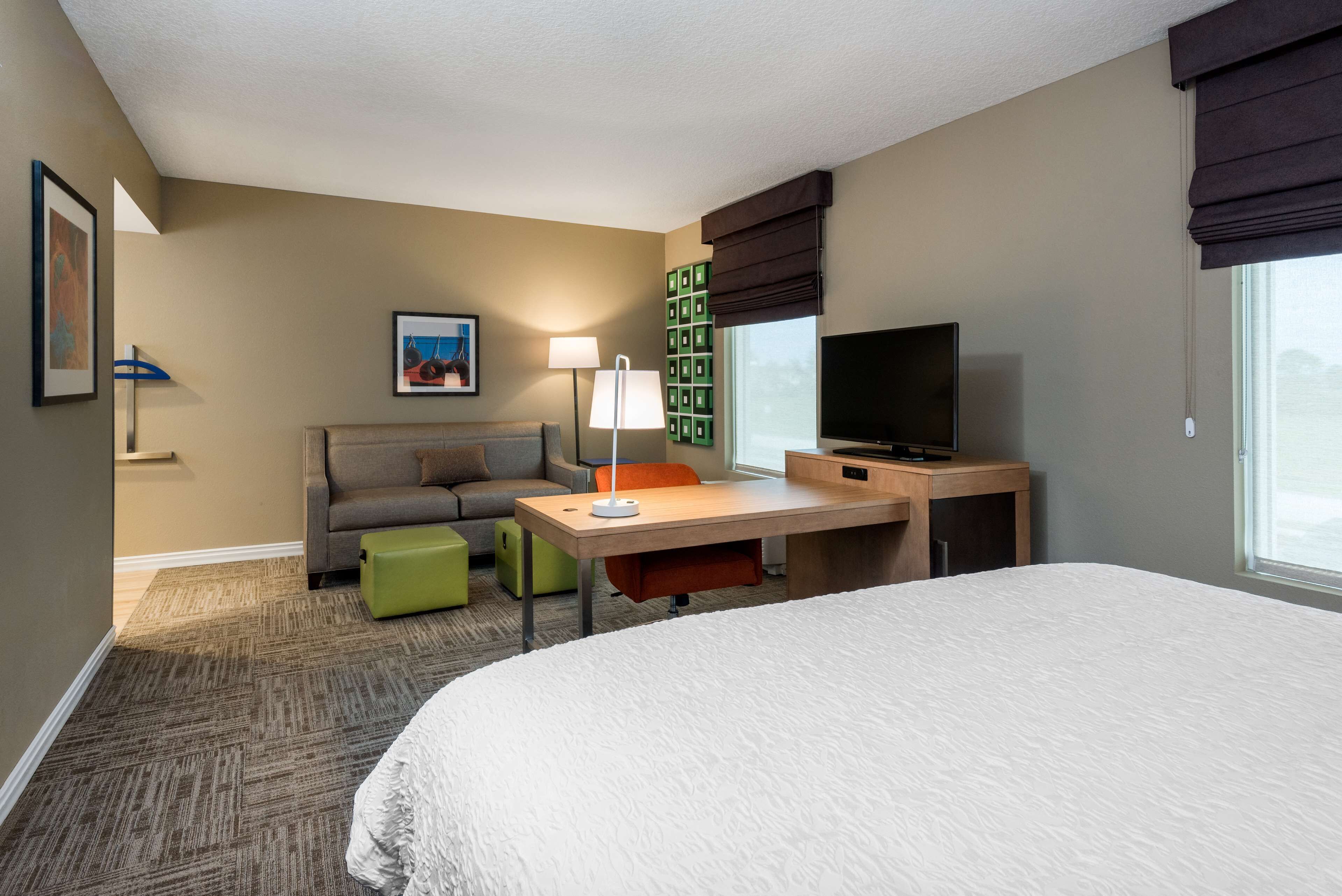 Hampton Inn & Suites West Melbourne Palm Bay Road Hampton Inn & Suites West Melbourne Palm Bay Road