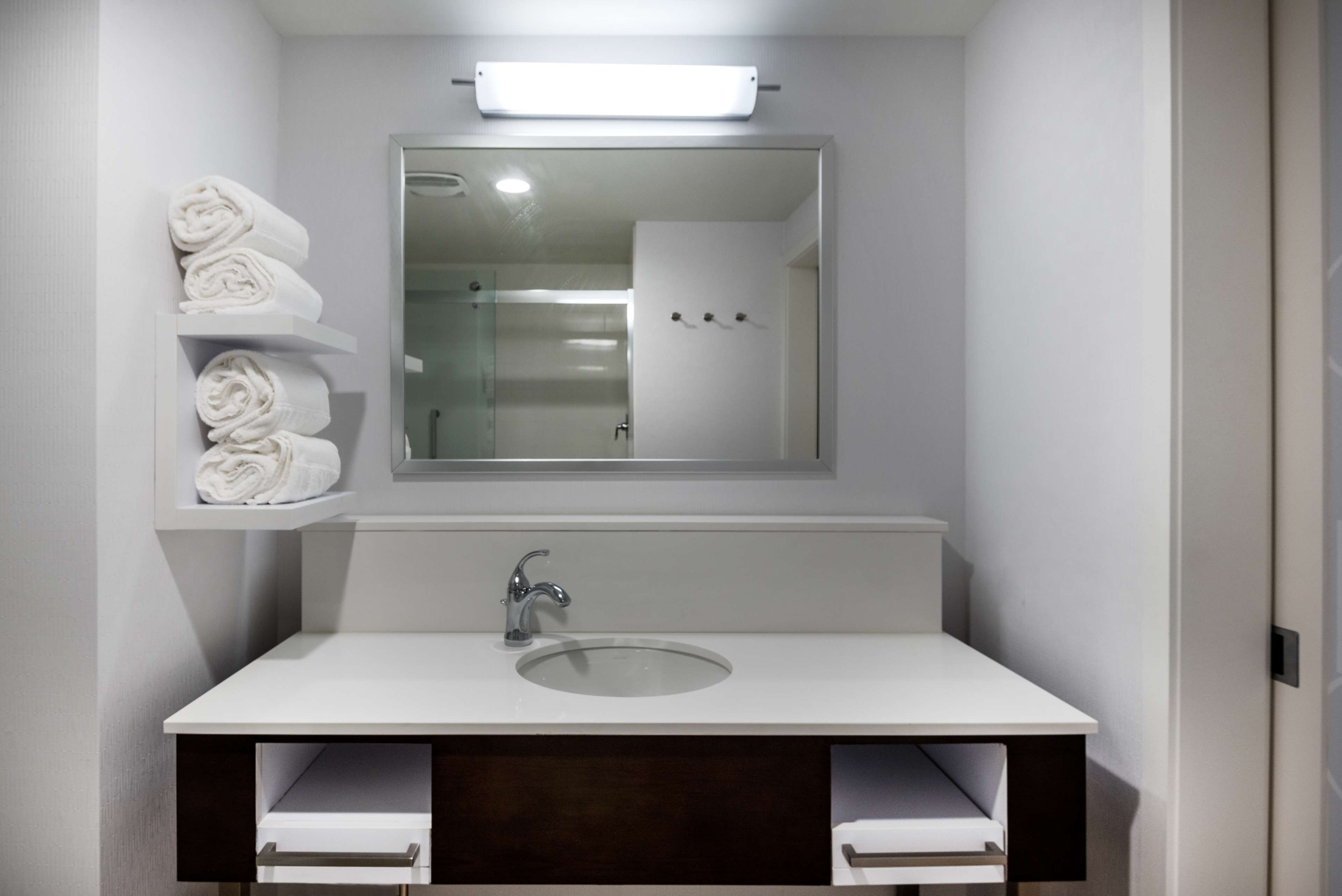 Hampton Inn & Suites West Melbourne Palm Bay Road Hampton Inn & Suites West Melbourne Palm Bay Road