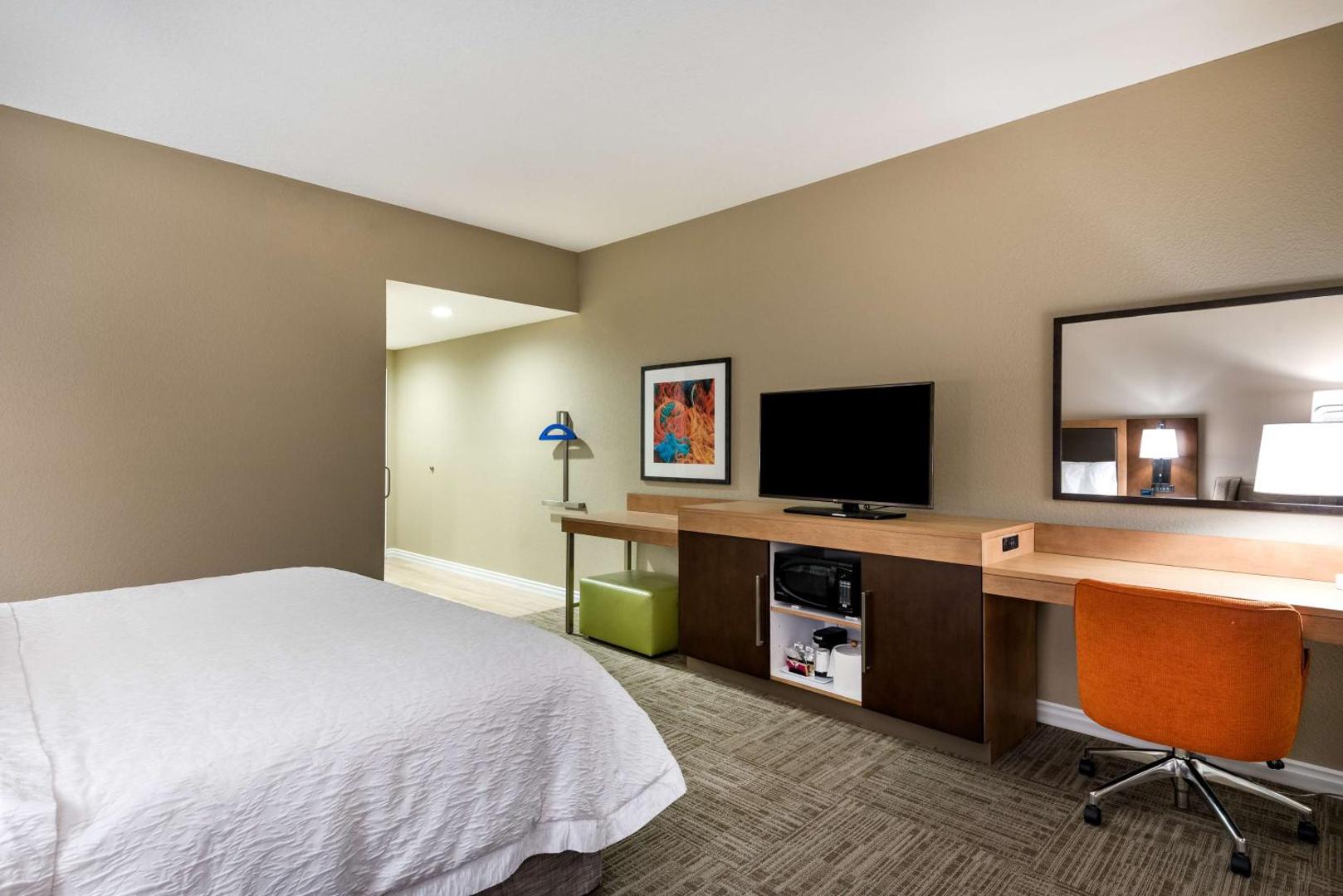 Hampton Inn & Suites West Melbourne Palm Bay Road Hampton Inn & Suites West Melbourne Palm Bay Road