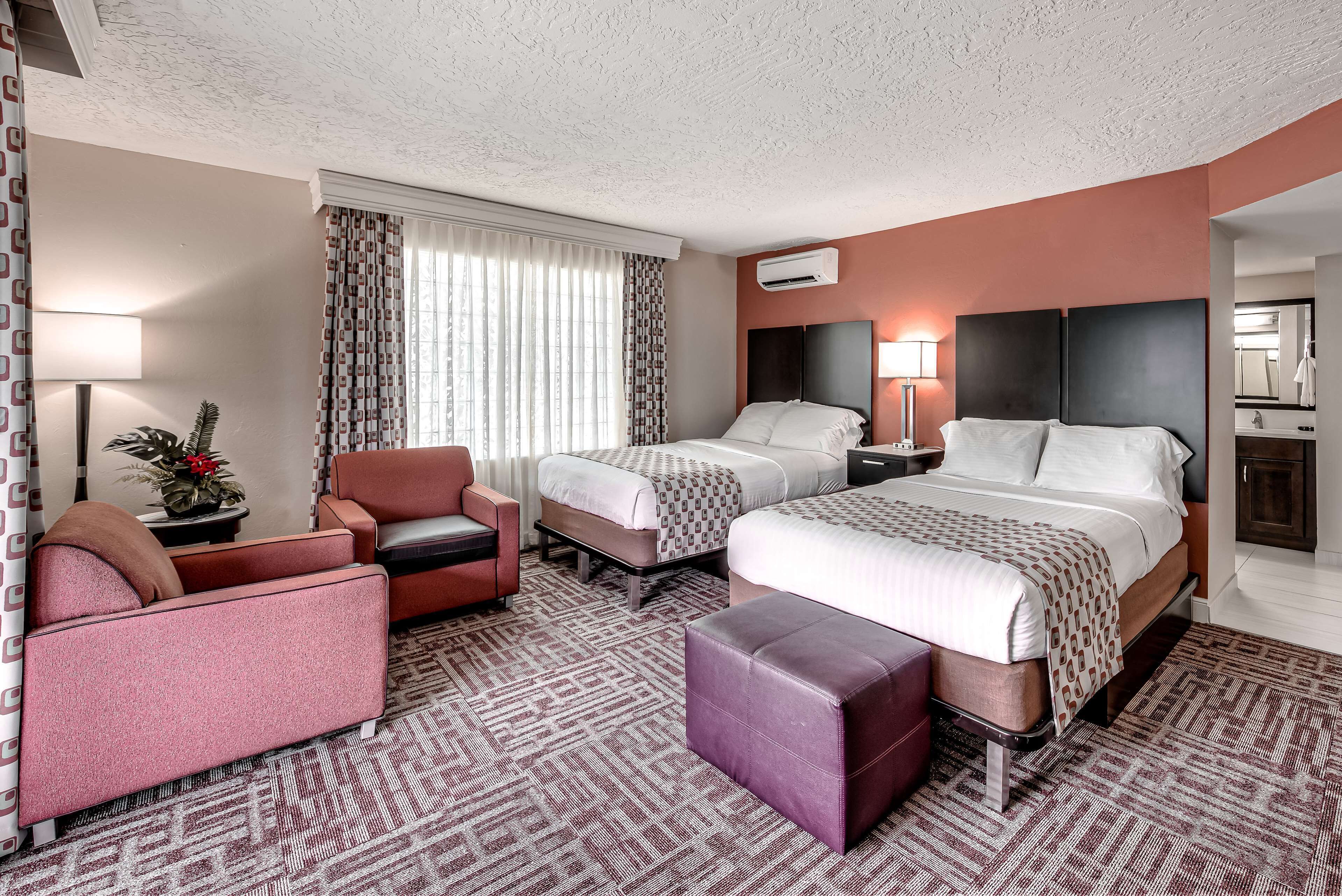 Inn of Naples, Tapestry Collection by Hilton Inn of Naples, Tapestry Collection by Hilton