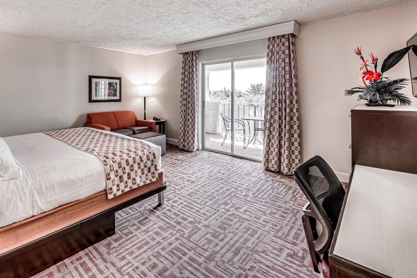 Inn of Naples, Tapestry Collection by Hilton Inn of Naples, Tapestry Collection by Hilton