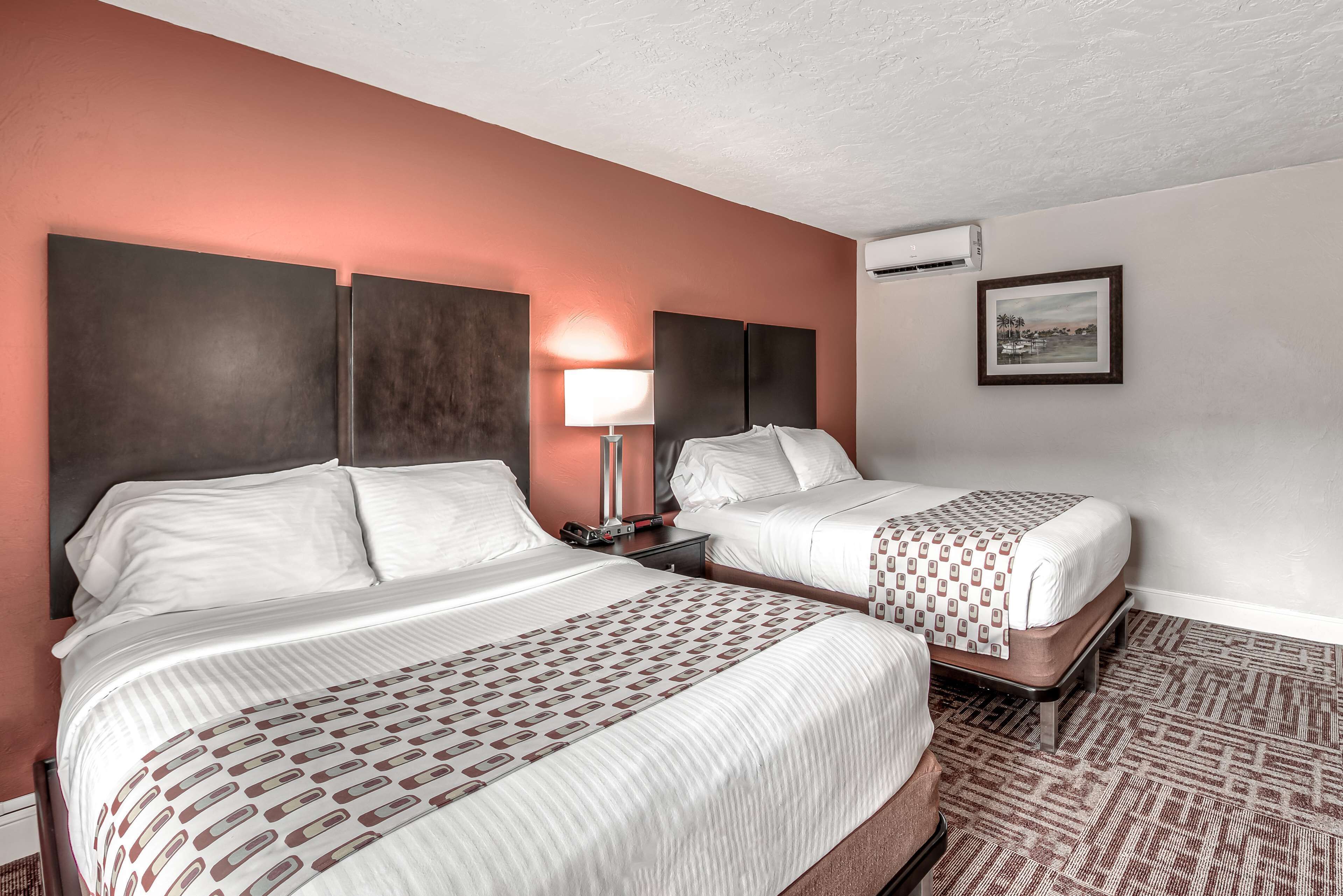 Inn of Naples, Tapestry Collection by Hilton Inn of Naples, Tapestry Collection by Hilton