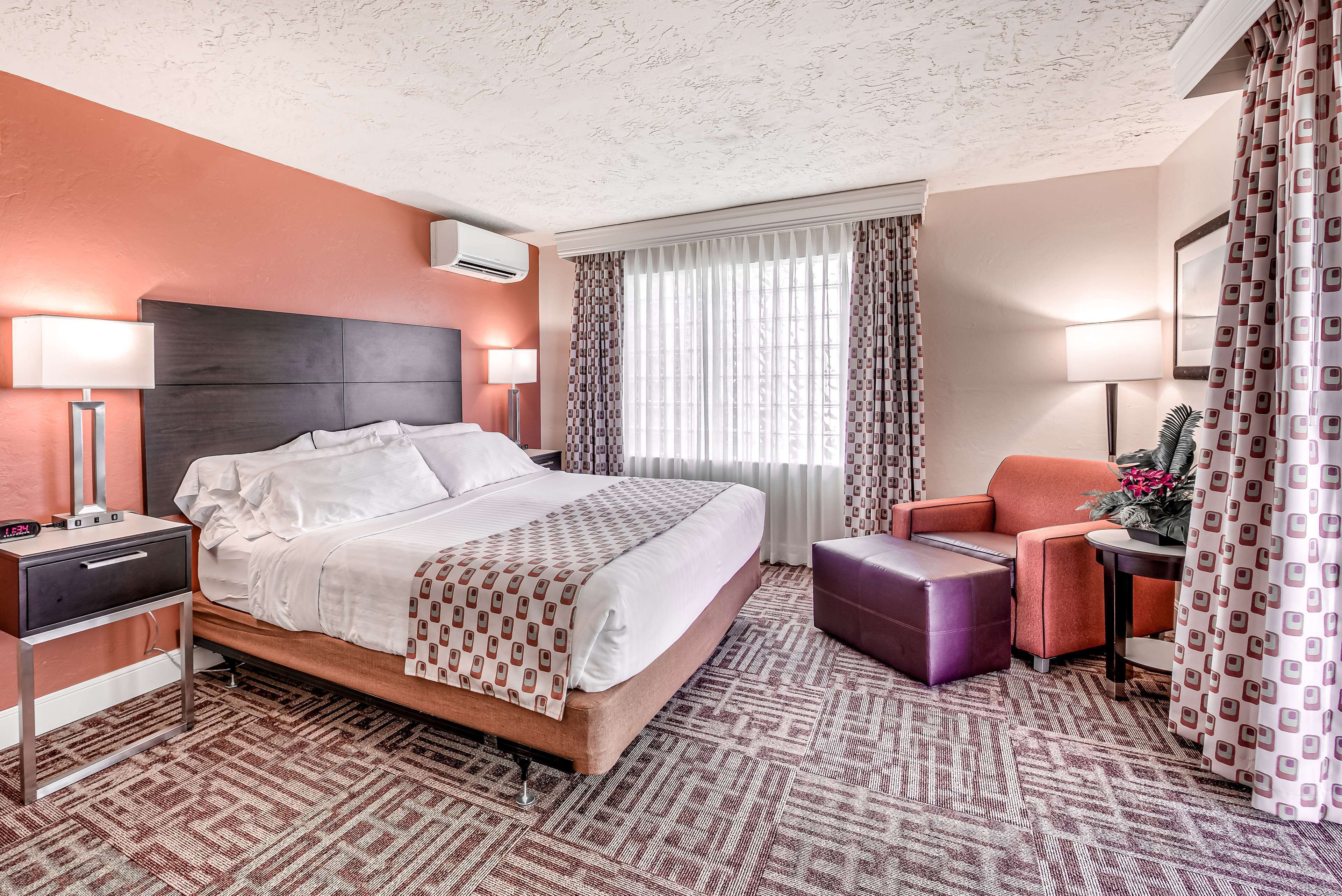 Inn of Naples, Tapestry Collection by Hilton Inn of Naples, Tapestry Collection by Hilton