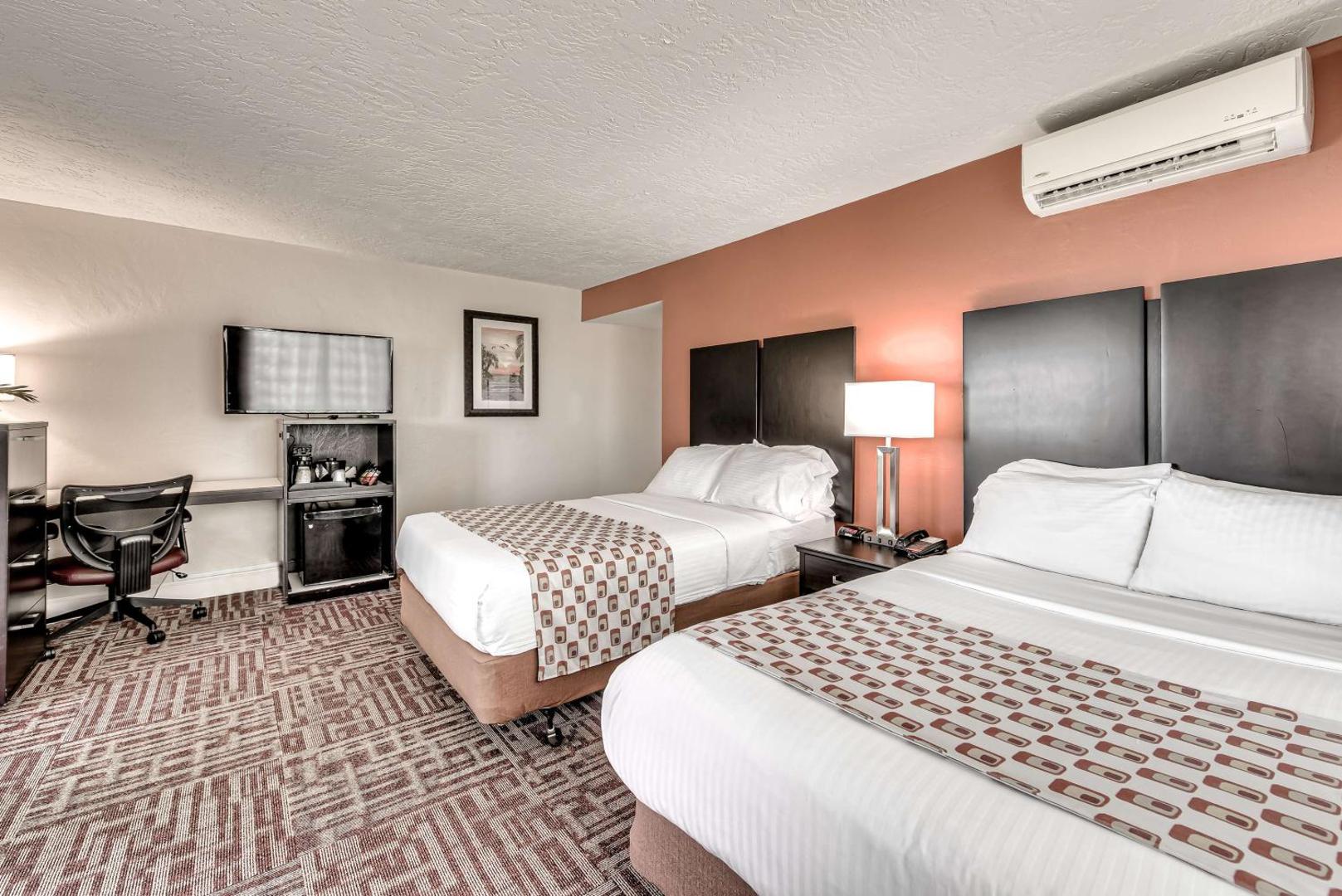 Inn of Naples, Tapestry Collection by Hilton Inn of Naples, Tapestry Collection by Hilton