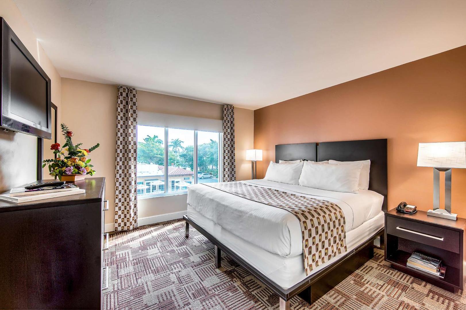 Inn of Naples, Tapestry Collection by Hilton Inn of Naples, Tapestry Collection by Hilton