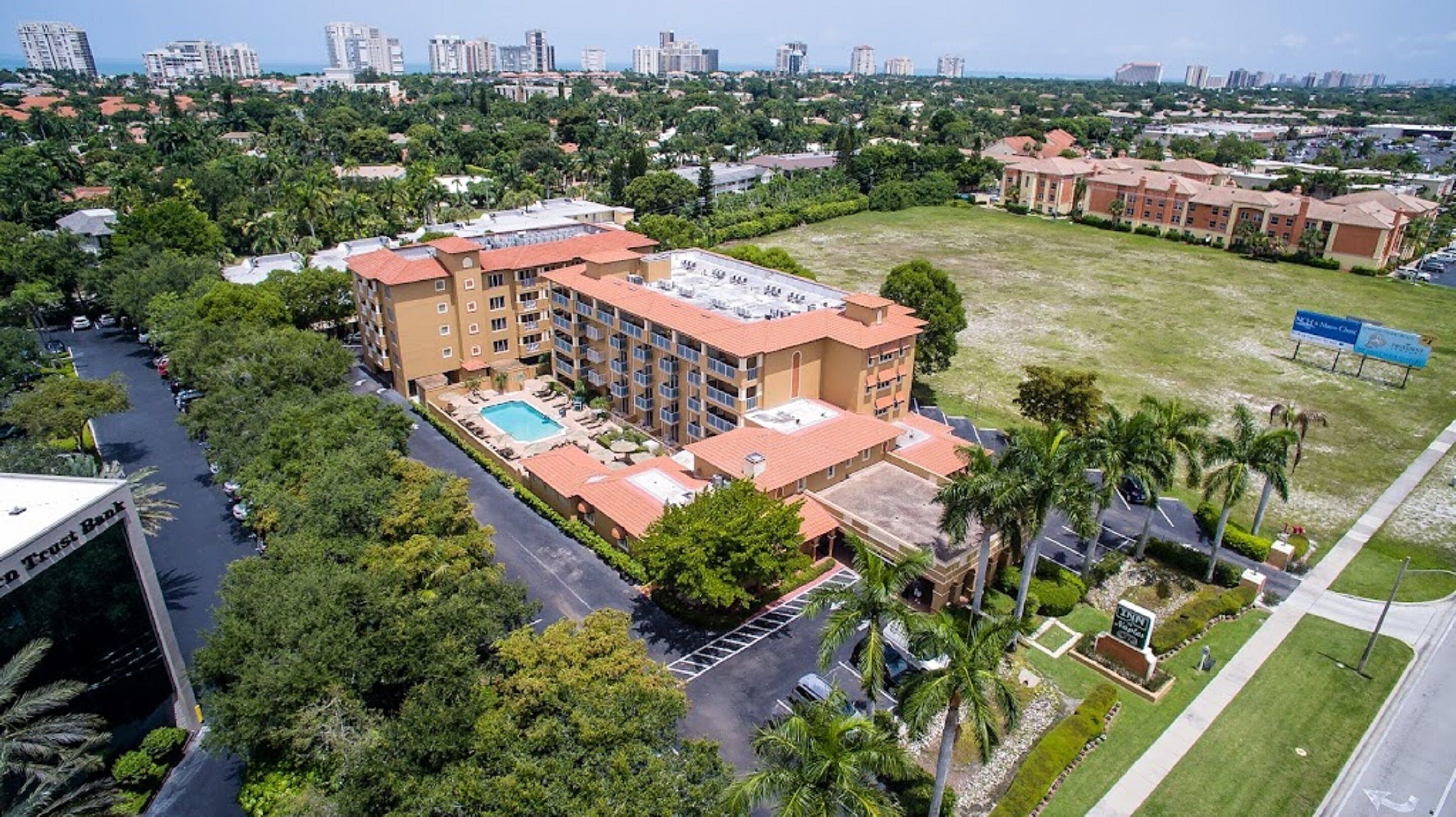 Inn of Naples, Tapestry Collection by Hilton Inn of Naples, Tapestry Collection by Hilton