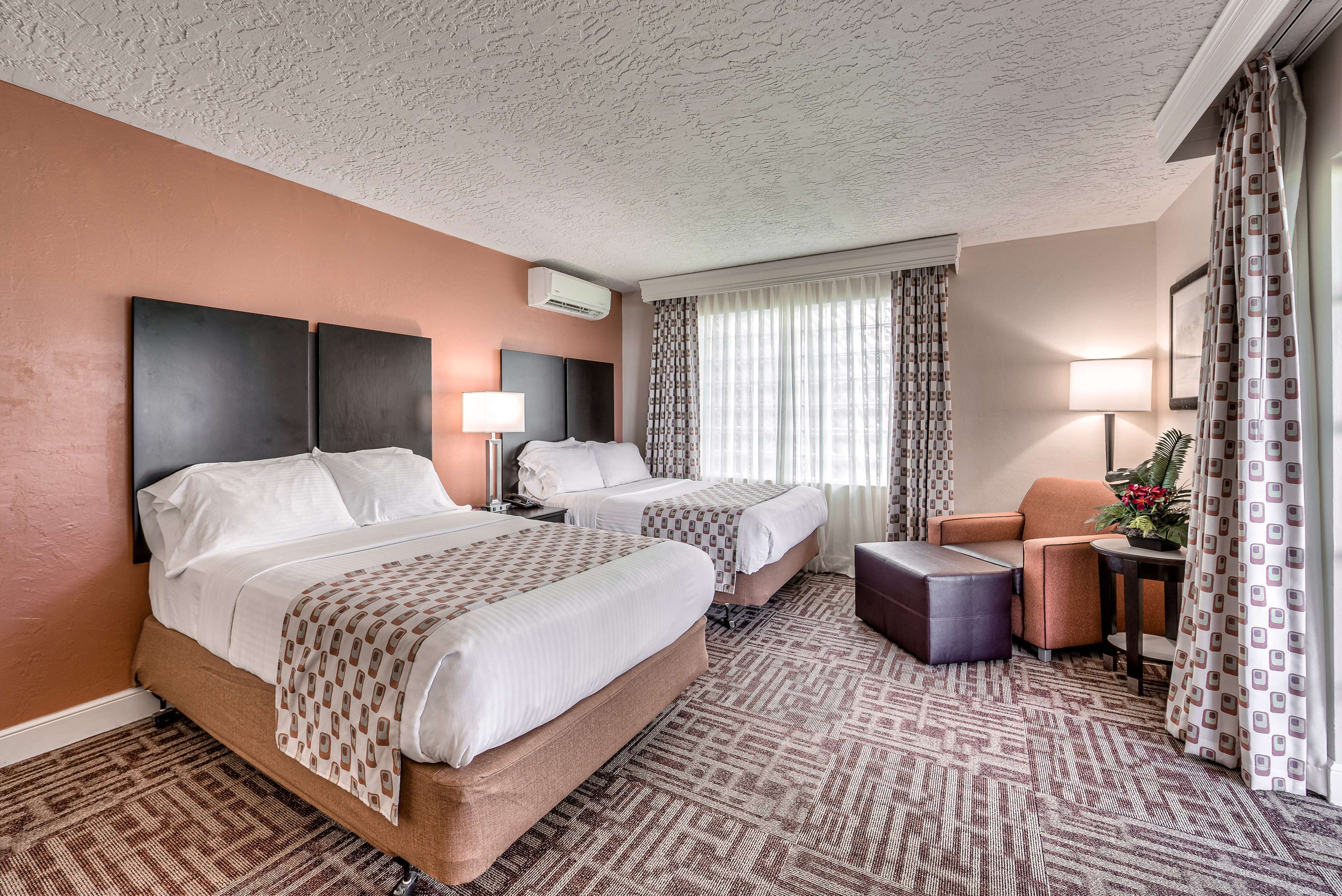 Inn of Naples, Tapestry Collection by Hilton Inn of Naples, Tapestry Collection by Hilton