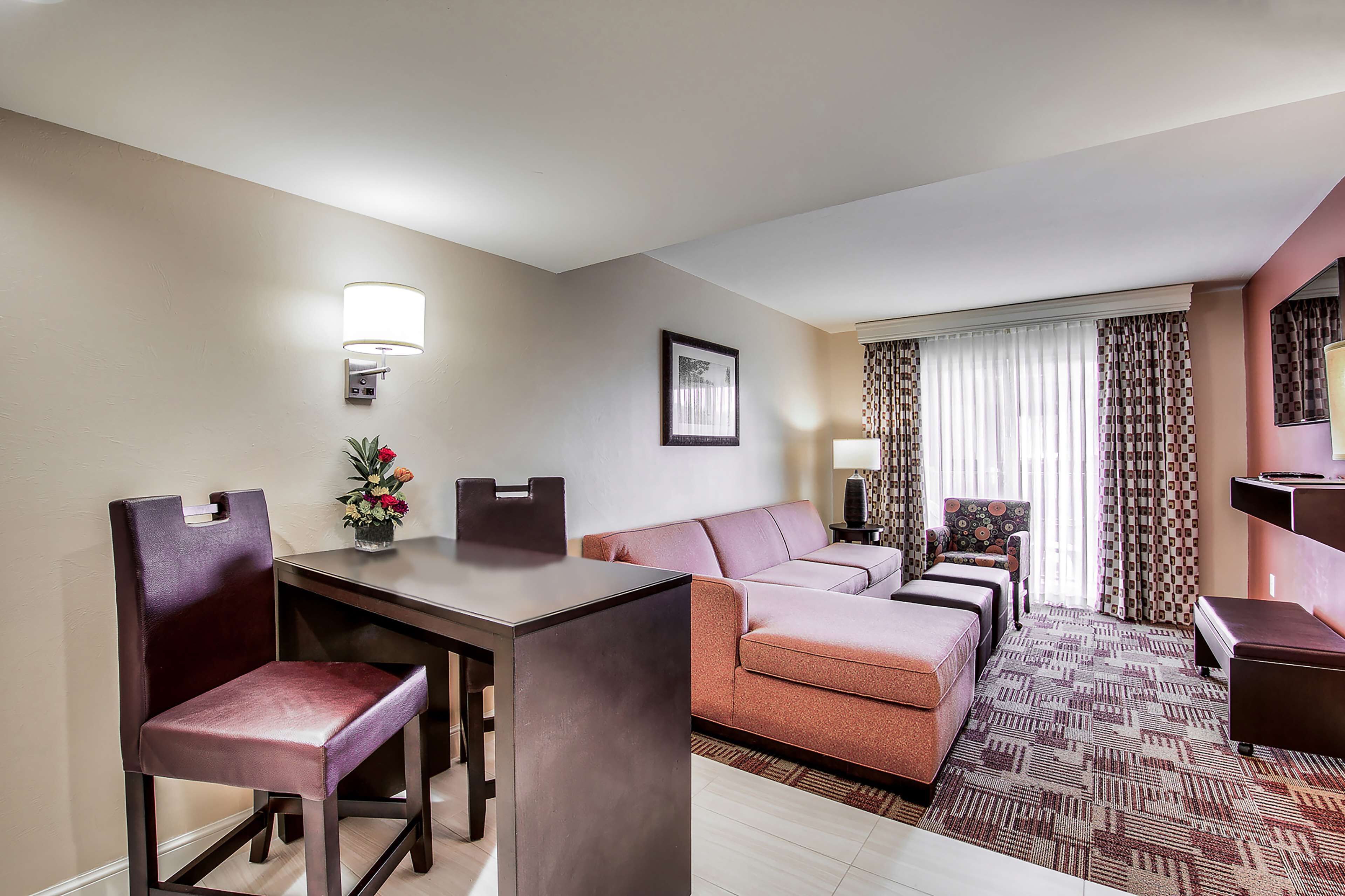 Inn of Naples, Tapestry Collection by Hilton Inn of Naples, Tapestry Collection by Hilton