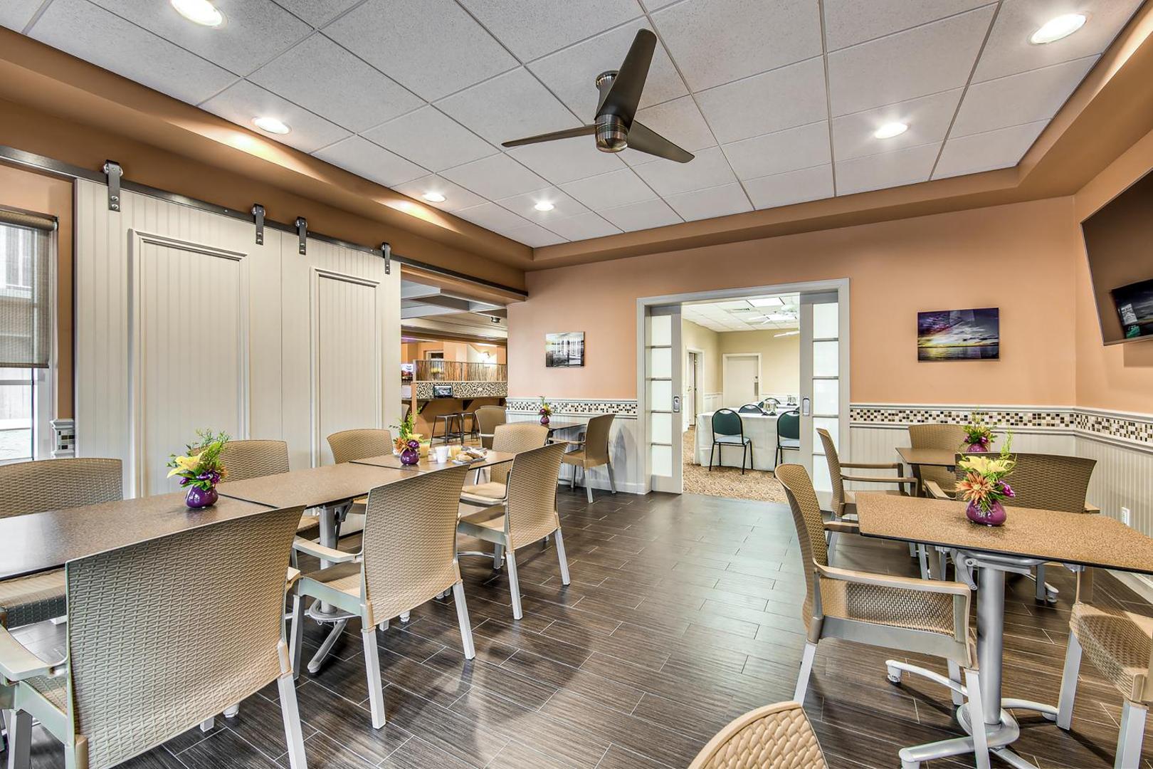 Inn of Naples, Tapestry Collection by Hilton Inn of Naples, Tapestry Collection by Hilton