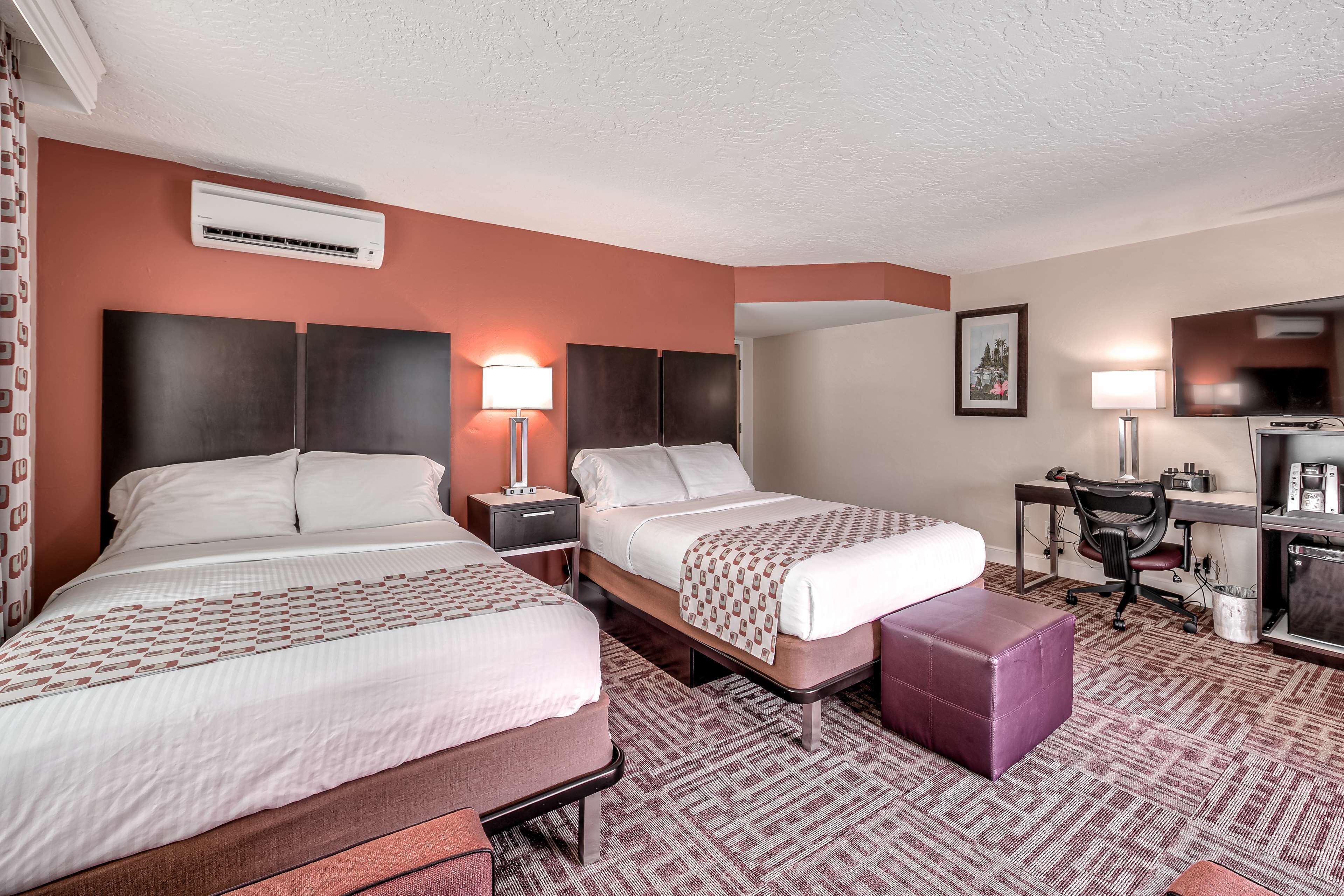 Inn of Naples, Tapestry Collection by Hilton Inn of Naples, Tapestry Collection by Hilton