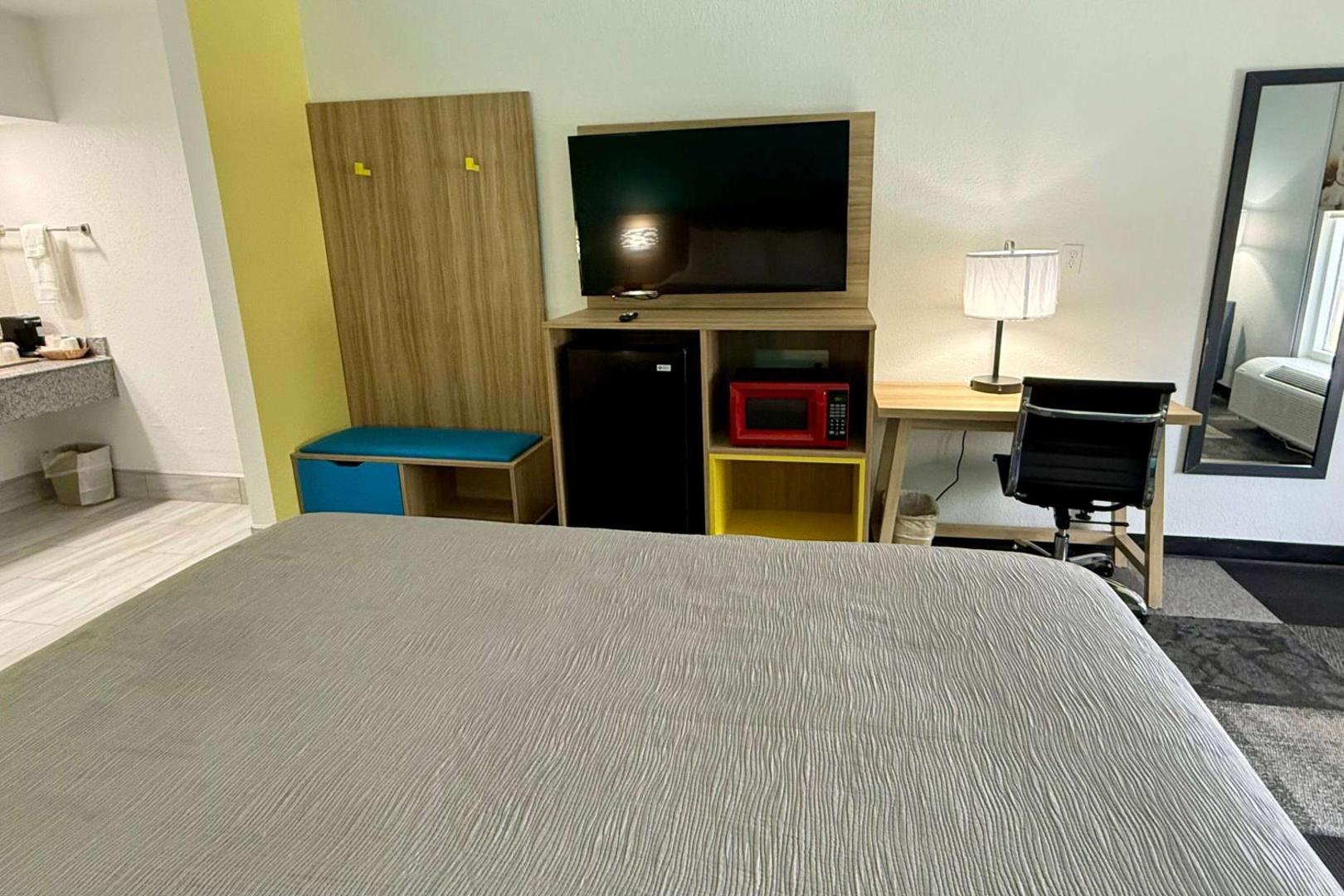 Quality Inn At Eglin AFB (Air Force Base)