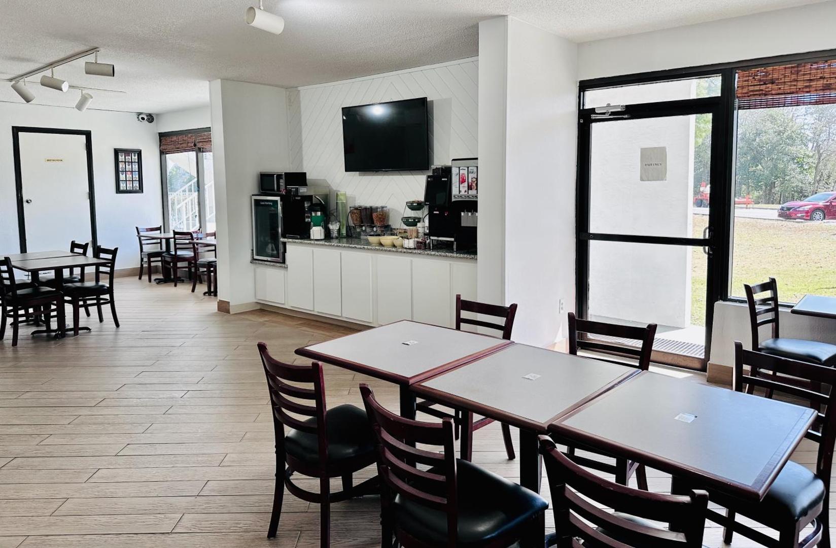 Quality Inn At Eglin AFB (Air Force Base)