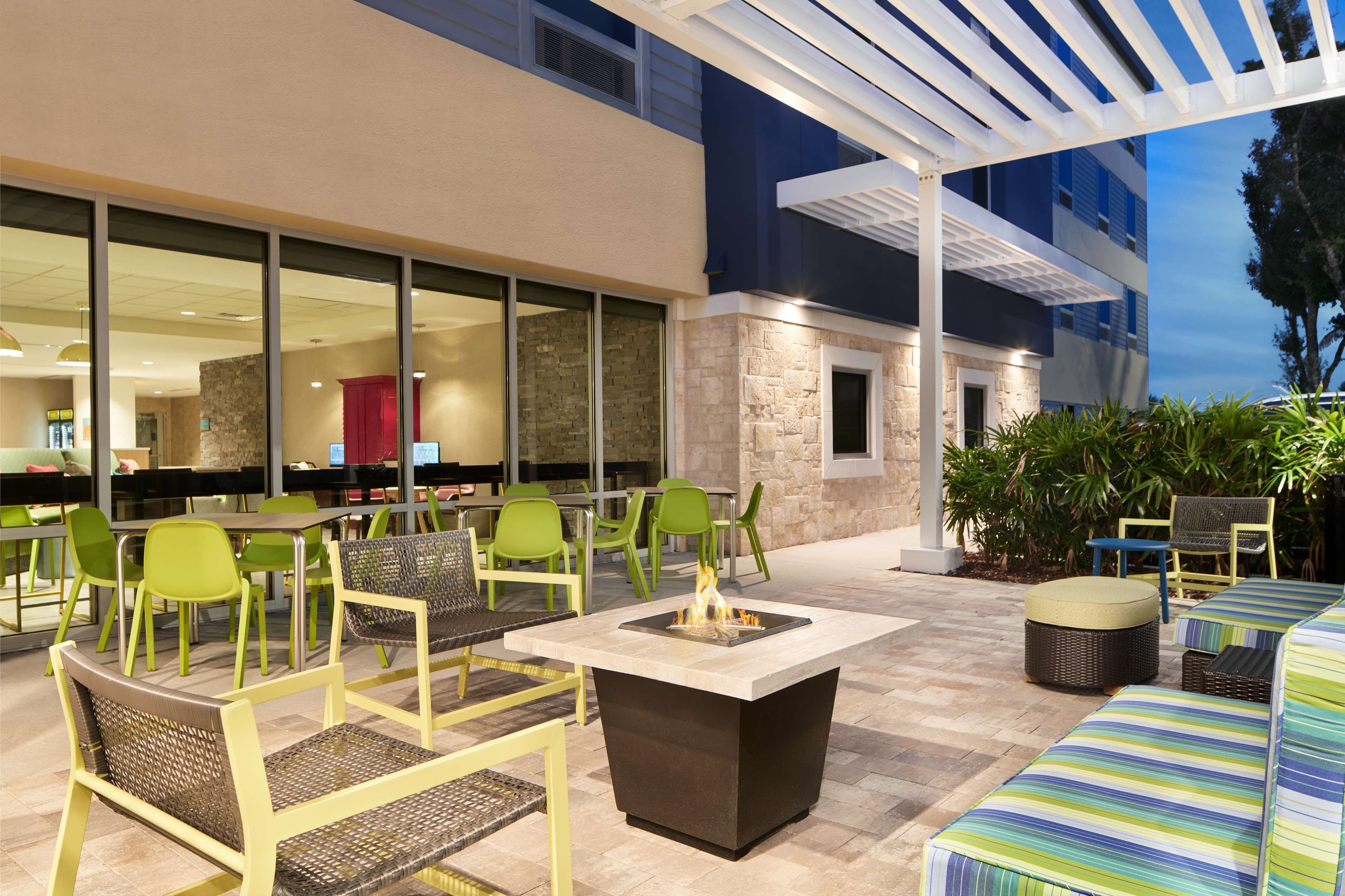Home2 Suites by Hilton Palm Bay Melbourne I 95