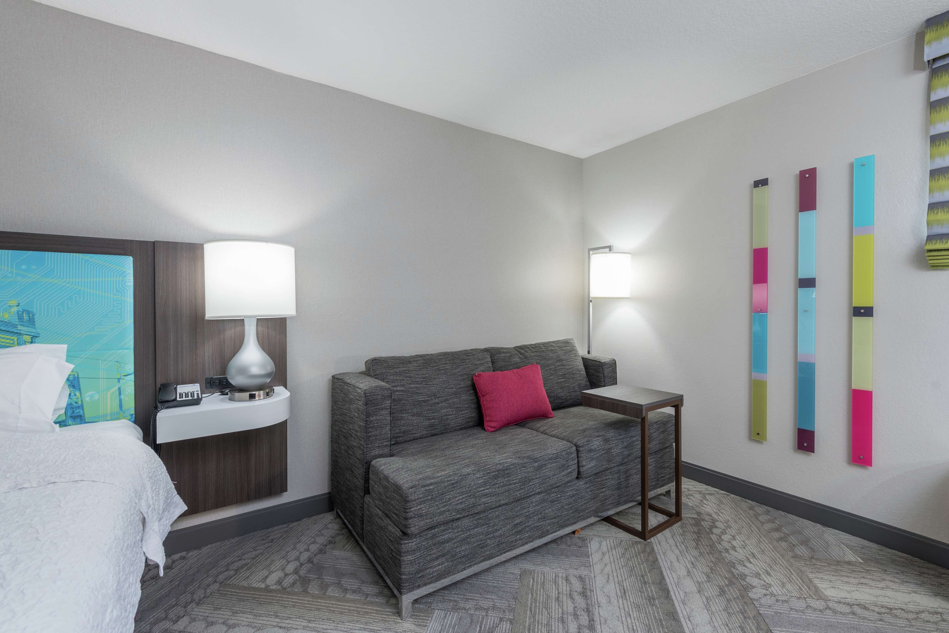 Hampton Inn Tampa-Veterans Expressway (Airport North) Hampton Inn Tampa-Veterans Expressway (Airport North)