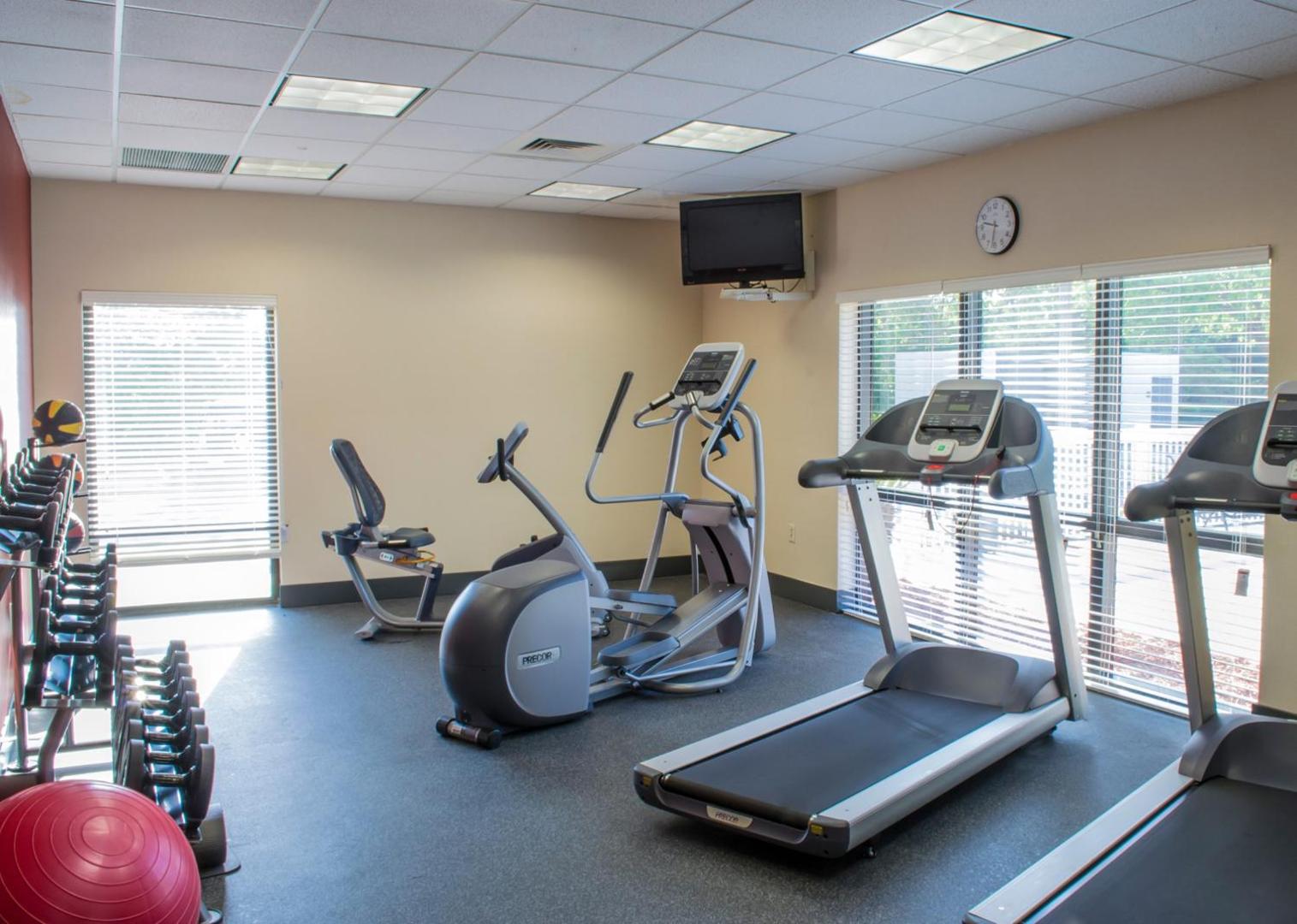Hampton Inn Tampa-Veterans Expressway (Airport North) Hampton Inn Tampa-Veterans Expressway (Airport North)