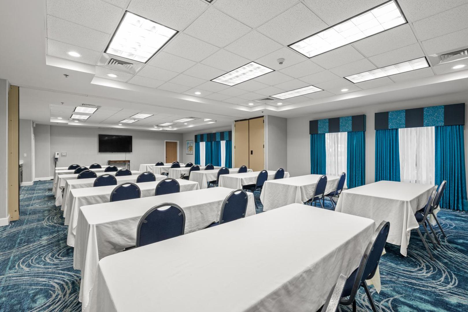 Hampton Inn Tampa-Veterans Expressway (Airport North) Hampton Inn Tampa-Veterans Expressway (Airport North)
