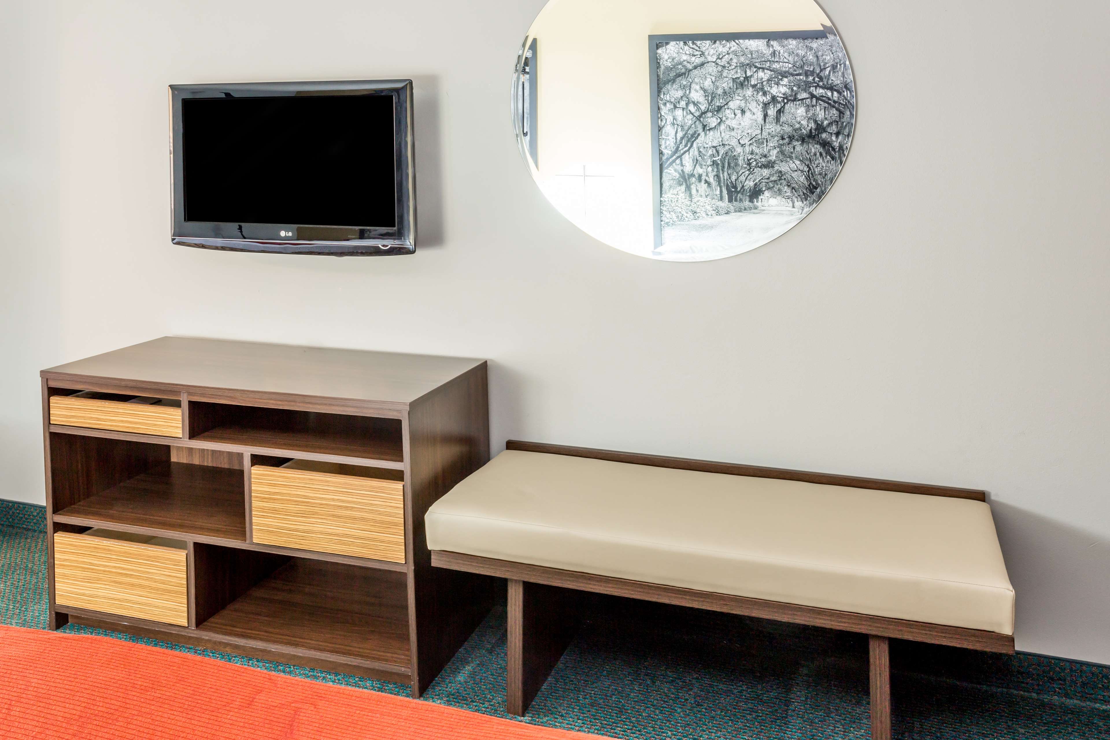 Super 8 by Wyndham Adel