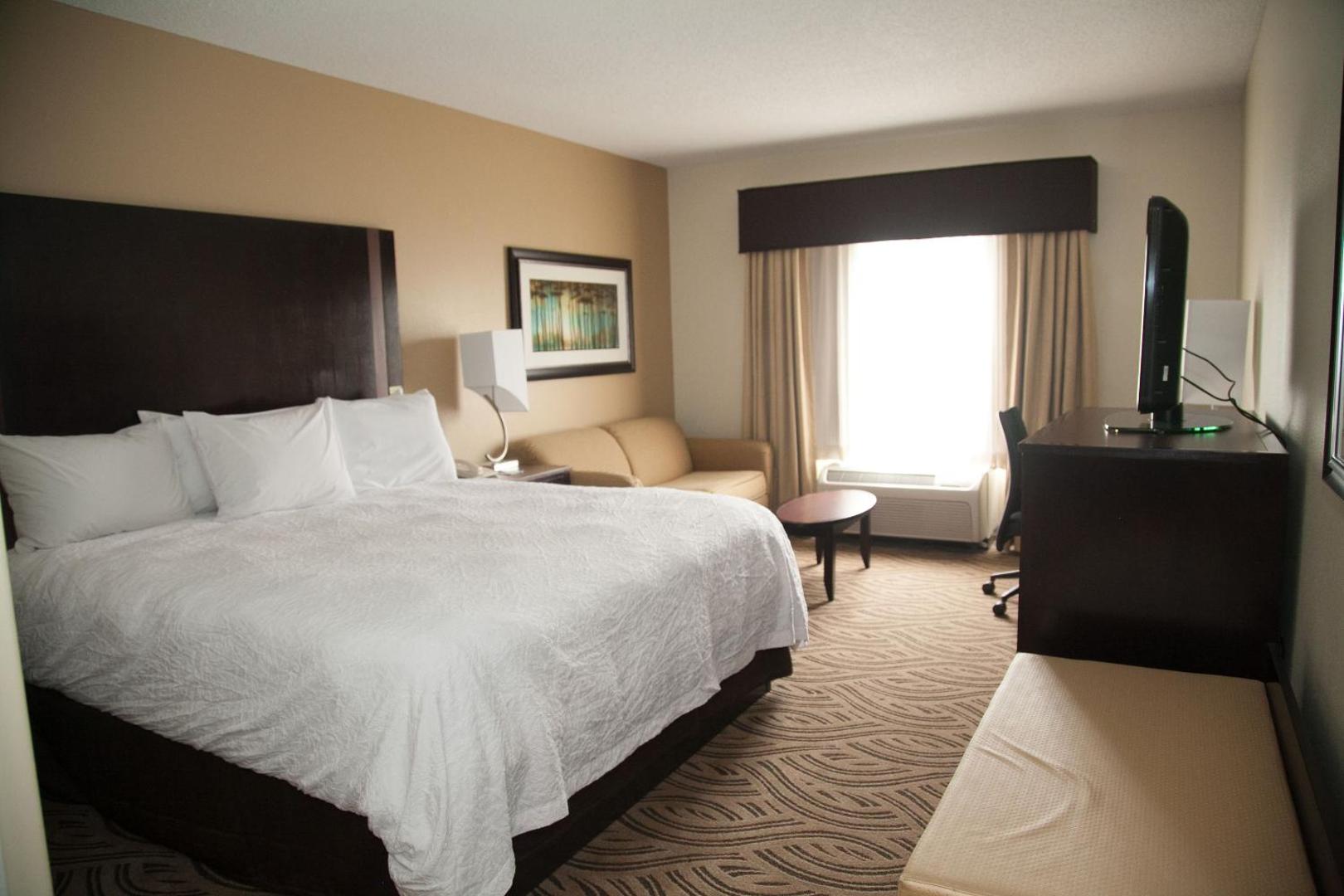 Hampton Inn & Suites Alpharetta Hampton Inn & Suites Alpharetta