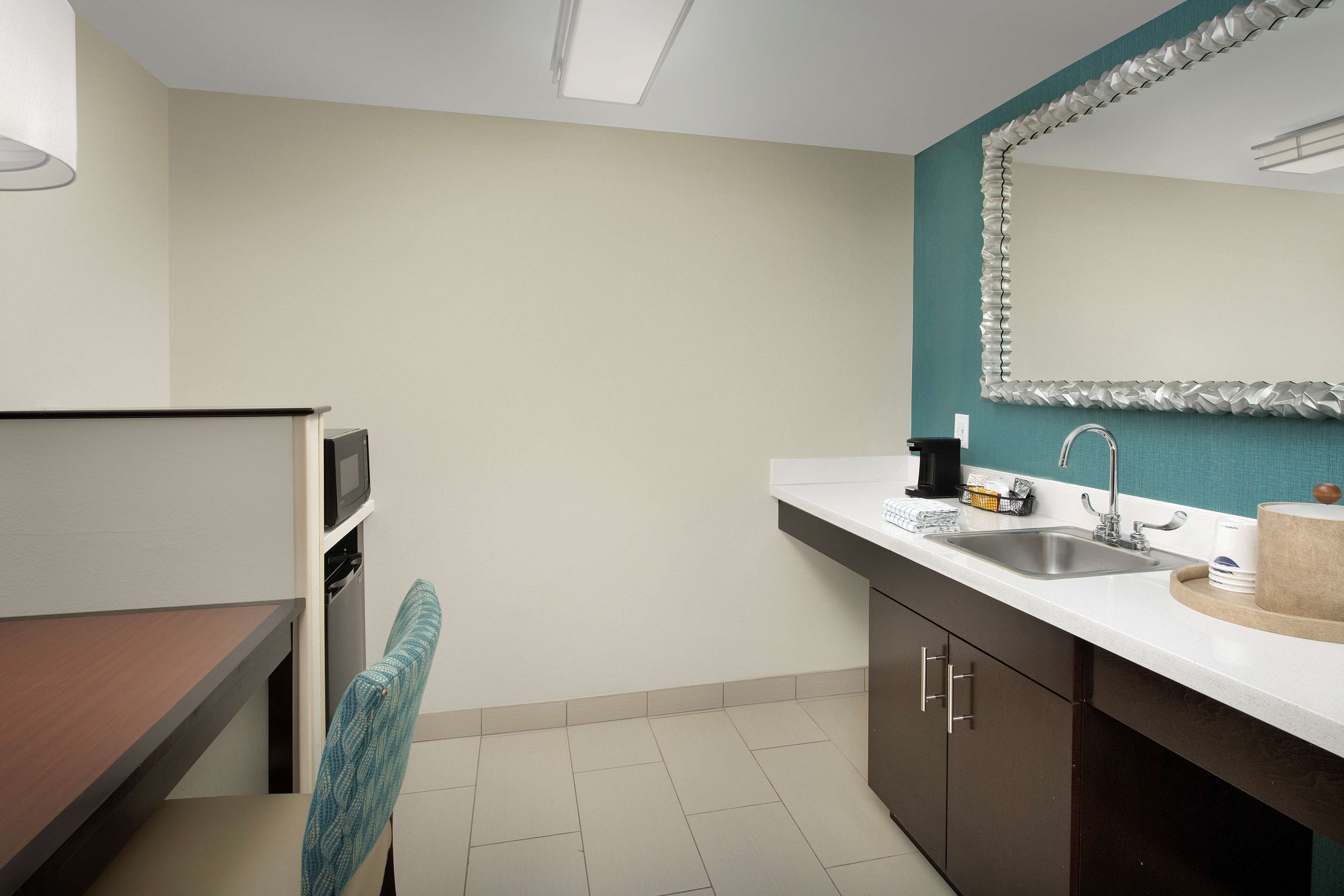 Hampton Inn & Suites Alpharetta Hampton Inn & Suites Alpharetta