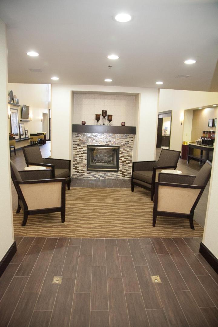 Hampton Inn & Suites Alpharetta Hampton Inn & Suites Alpharetta
