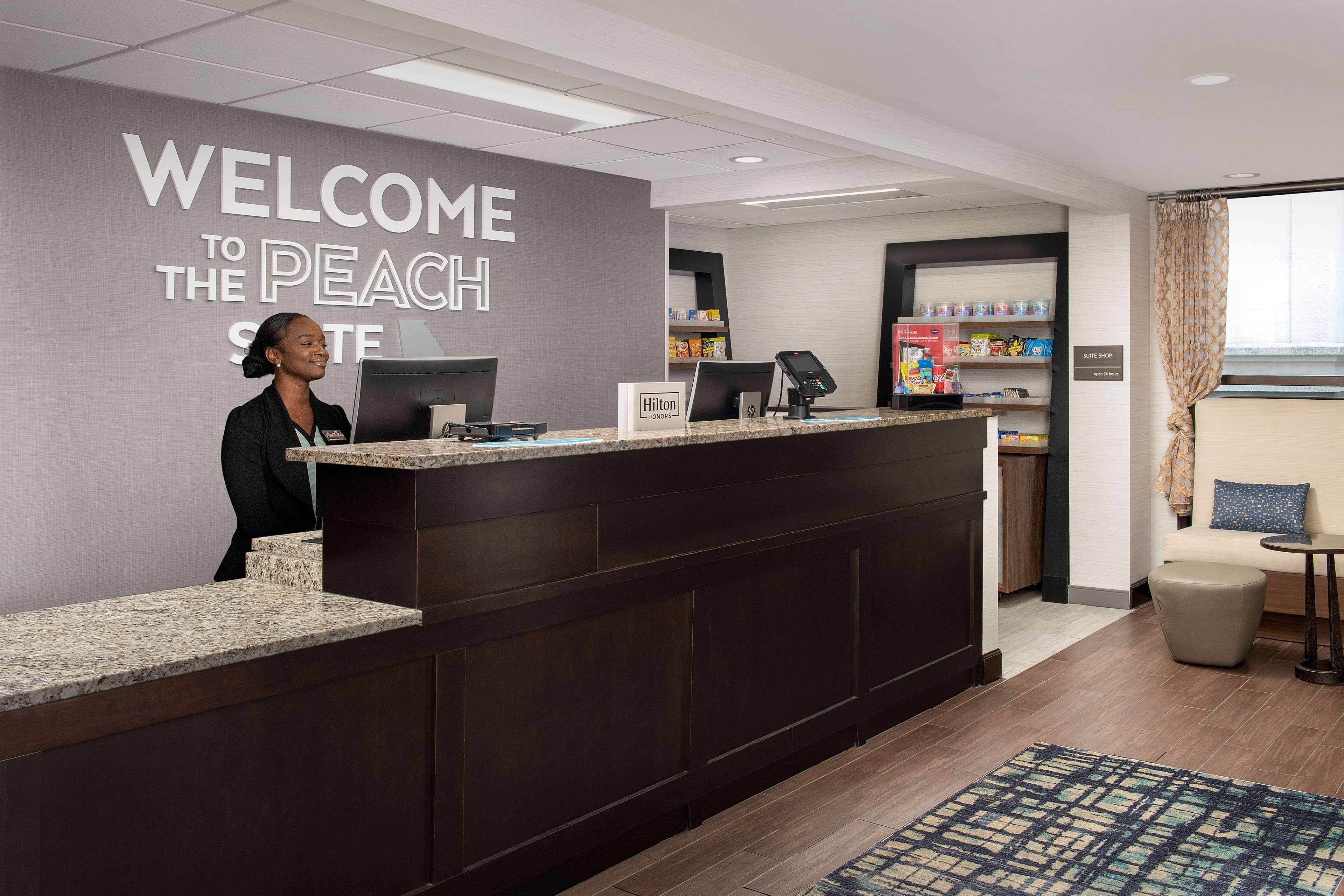 Hampton Inn & Suites Alpharetta Hampton Inn & Suites Alpharetta