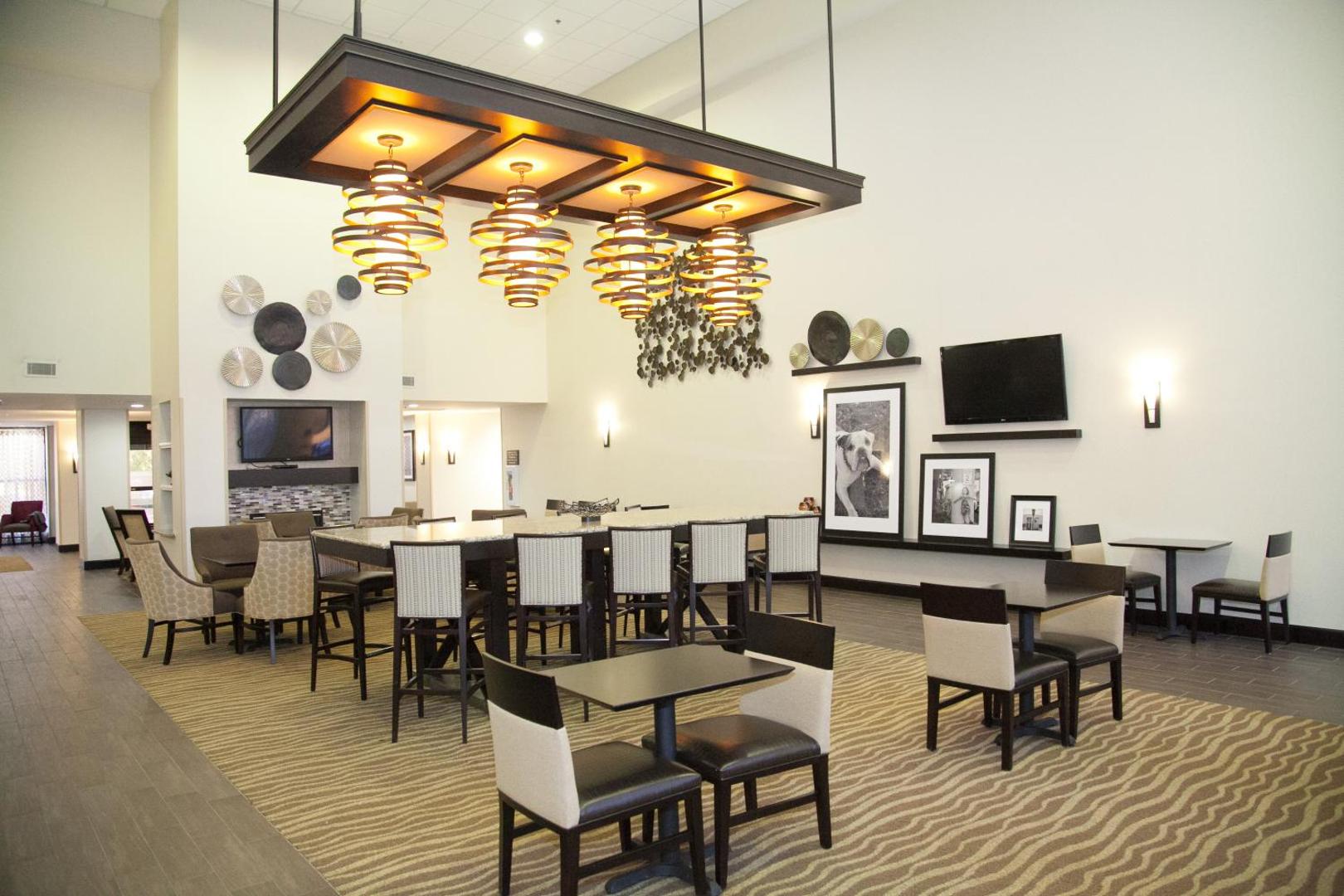 Hampton Inn & Suites Alpharetta Hampton Inn & Suites Alpharetta