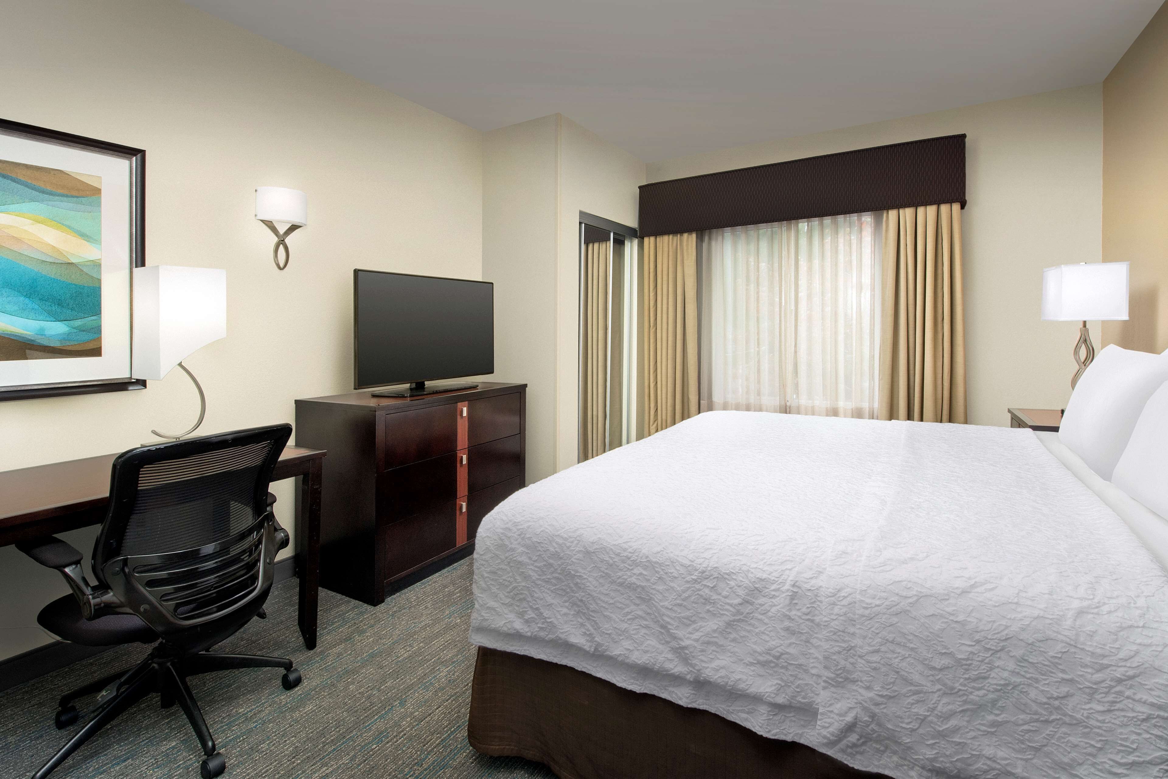 Hampton Inn & Suites Alpharetta Hampton Inn & Suites Alpharetta