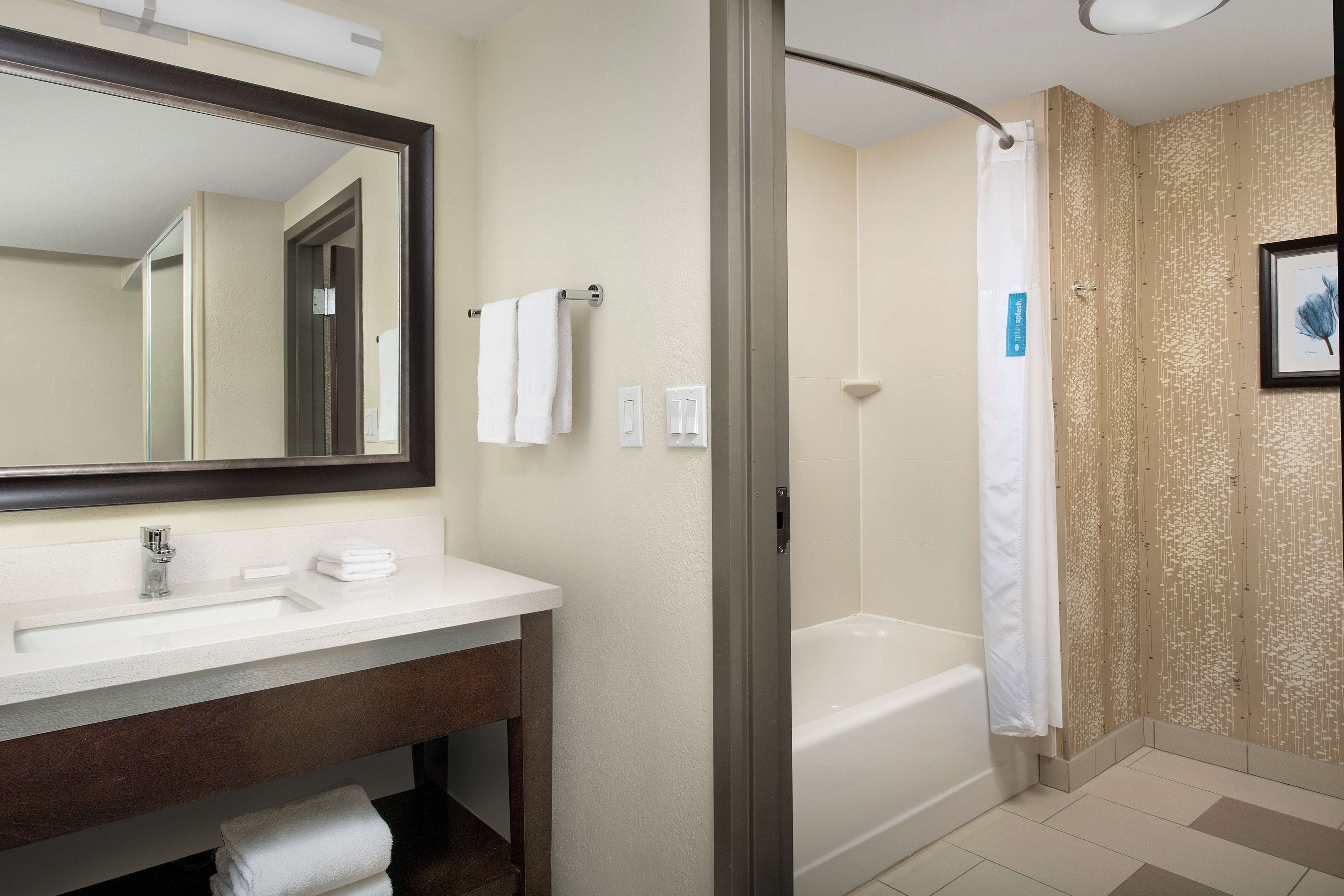 Hampton Inn & Suites Alpharetta Hampton Inn & Suites Alpharetta