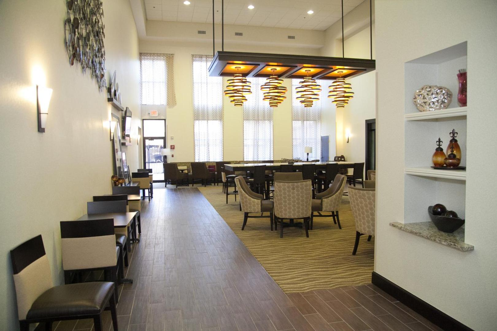 Hampton Inn & Suites Alpharetta Hampton Inn & Suites Alpharetta