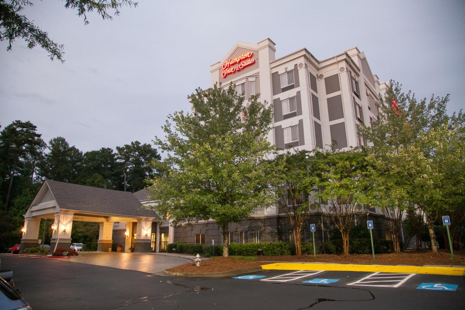 Hampton Inn & Suites Alpharetta Hampton Inn & Suites Alpharetta
