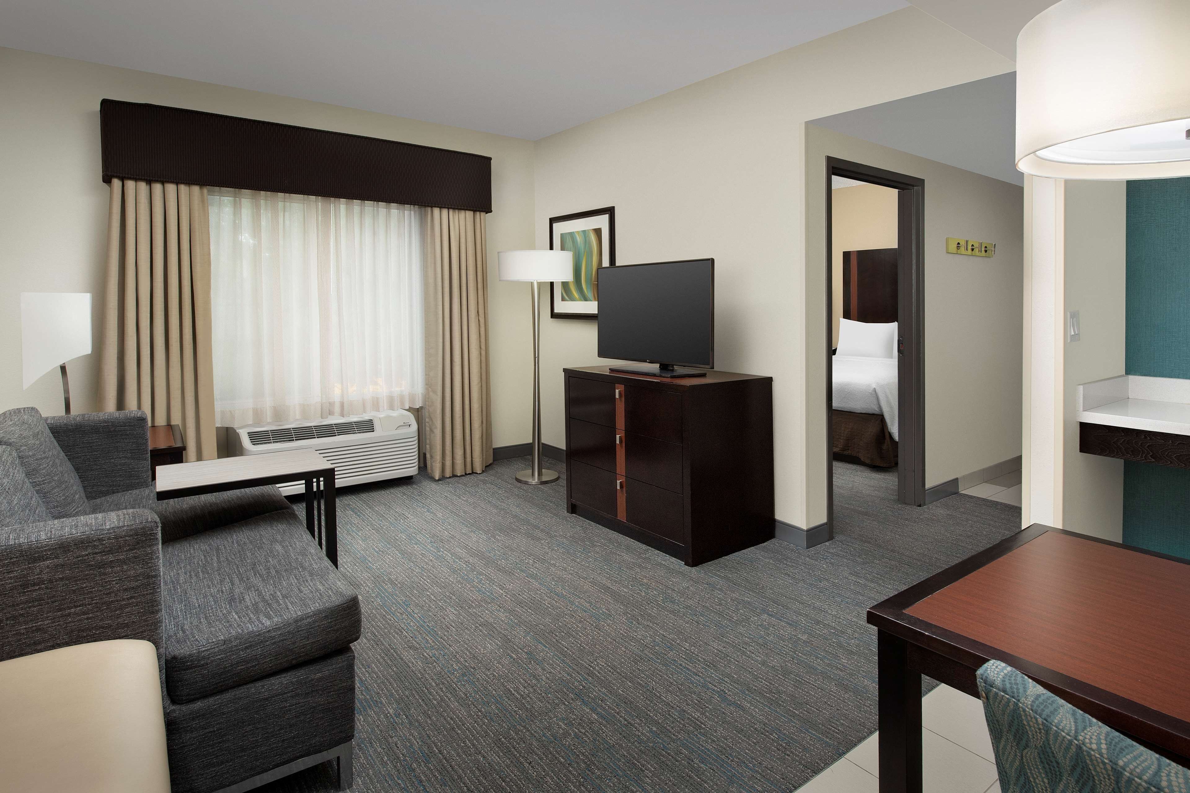 Hampton Inn & Suites Alpharetta Hampton Inn & Suites Alpharetta