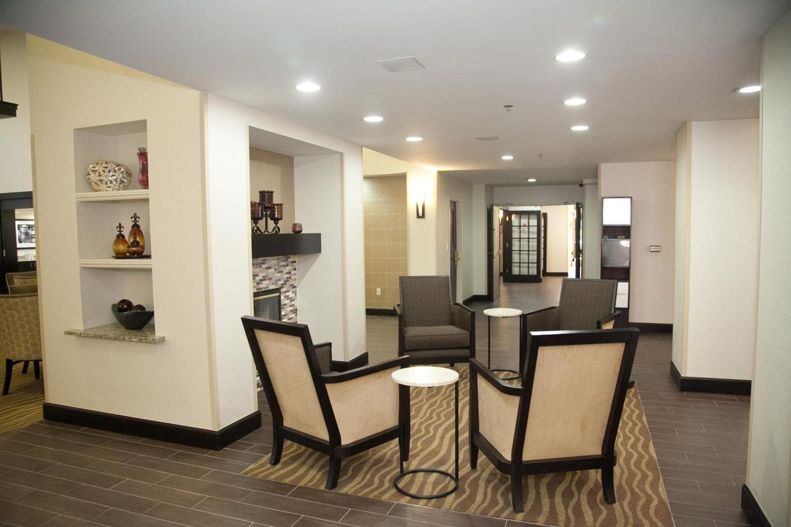 Hampton Inn & Suites Alpharetta Hampton Inn & Suites Alpharetta