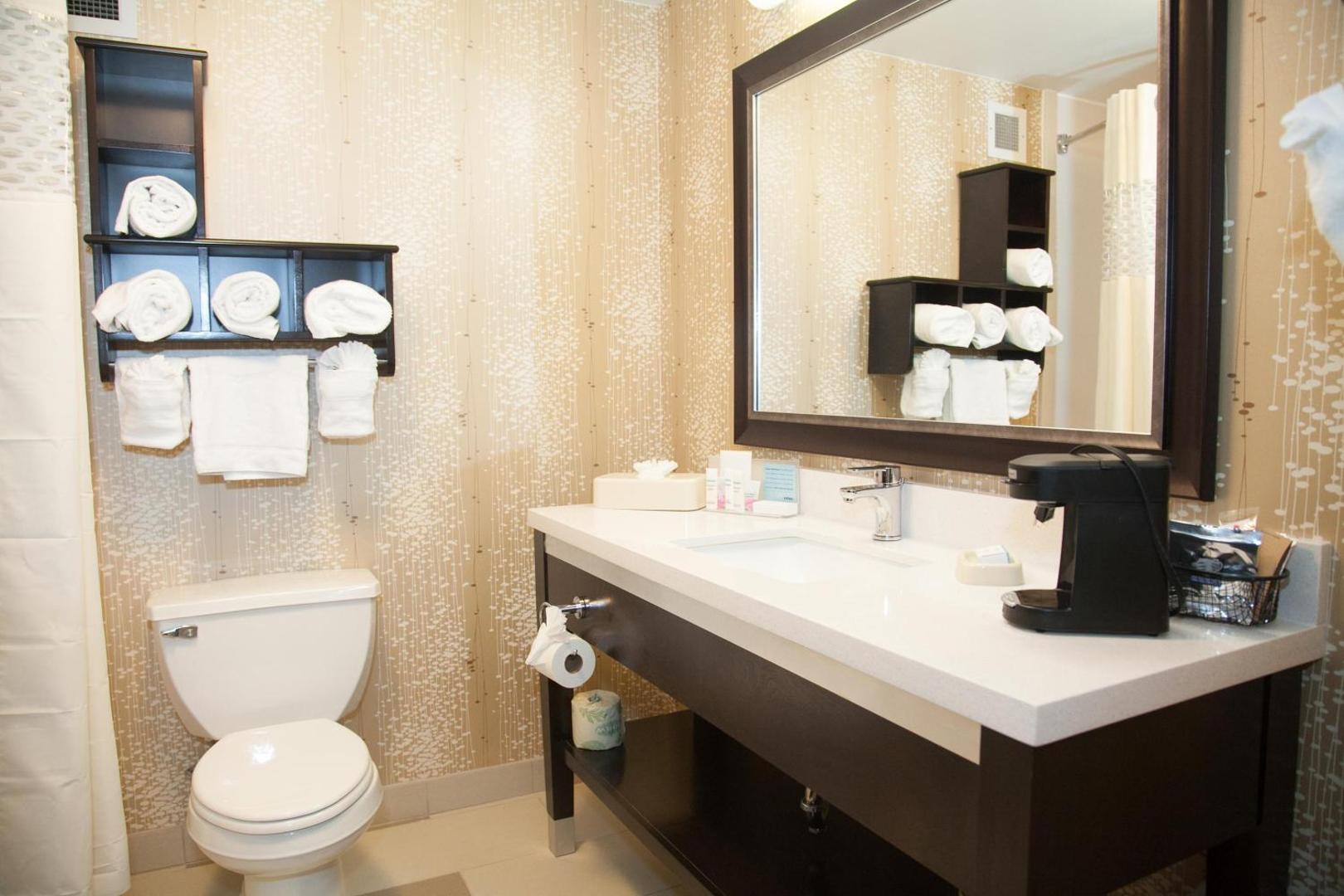 Hampton Inn & Suites Alpharetta Hampton Inn & Suites Alpharetta