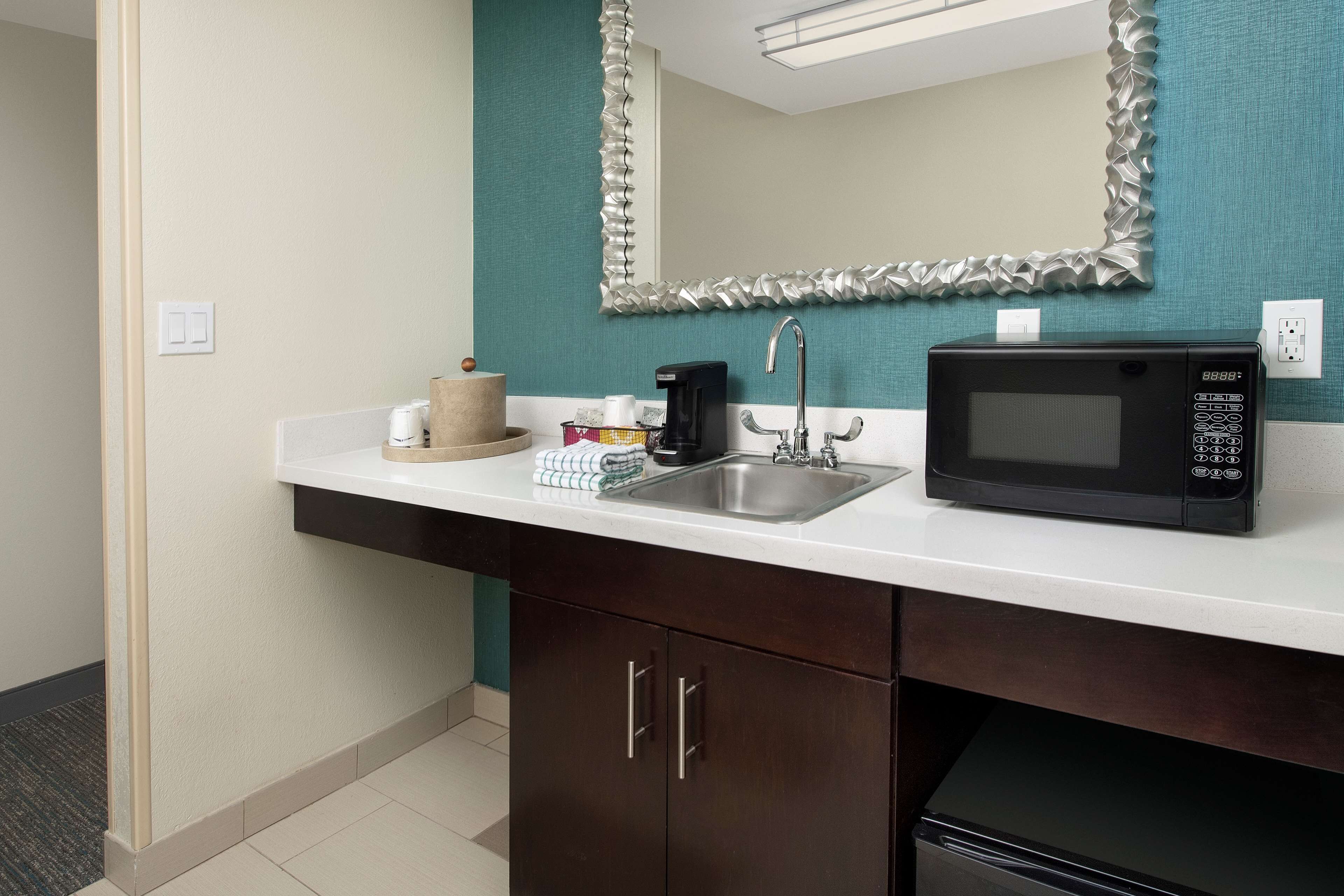 Hampton Inn & Suites Alpharetta Hampton Inn & Suites Alpharetta