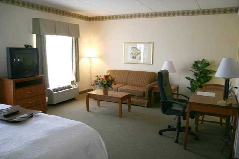 Hampton Inn & Suites Augusta West Hampton Inn & Suites Augusta West