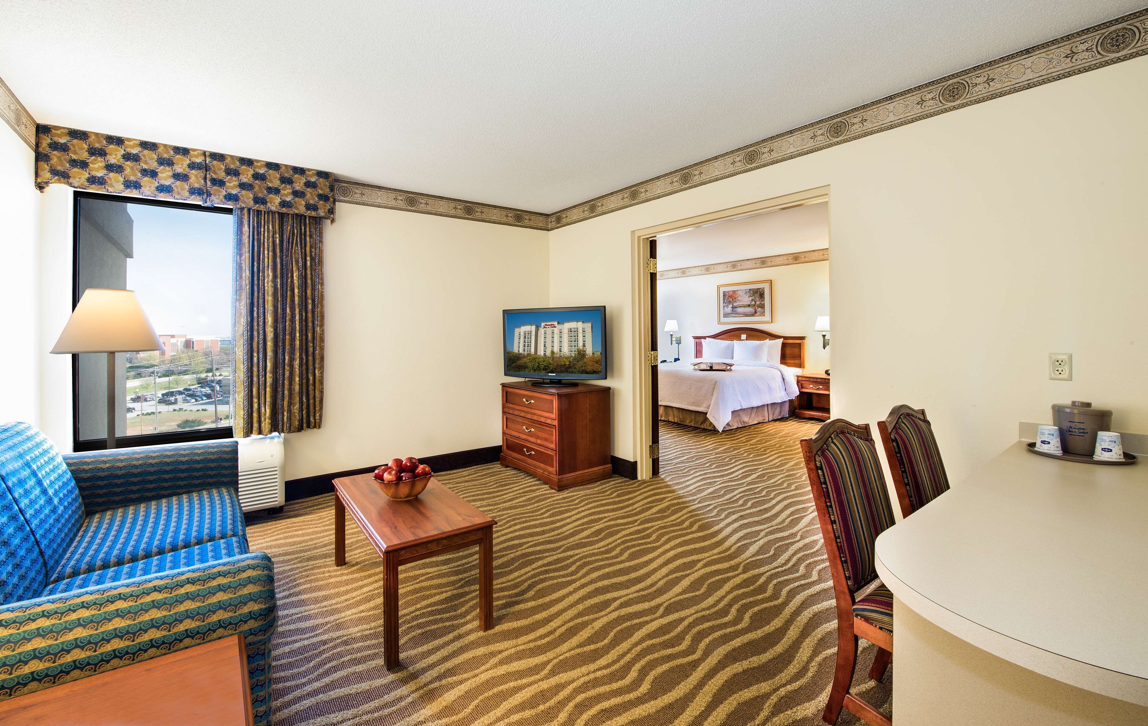 Hampton Inn & Suites Atlanta Airport North I85 Hampton Inn & Suites Atlanta Airport North I85