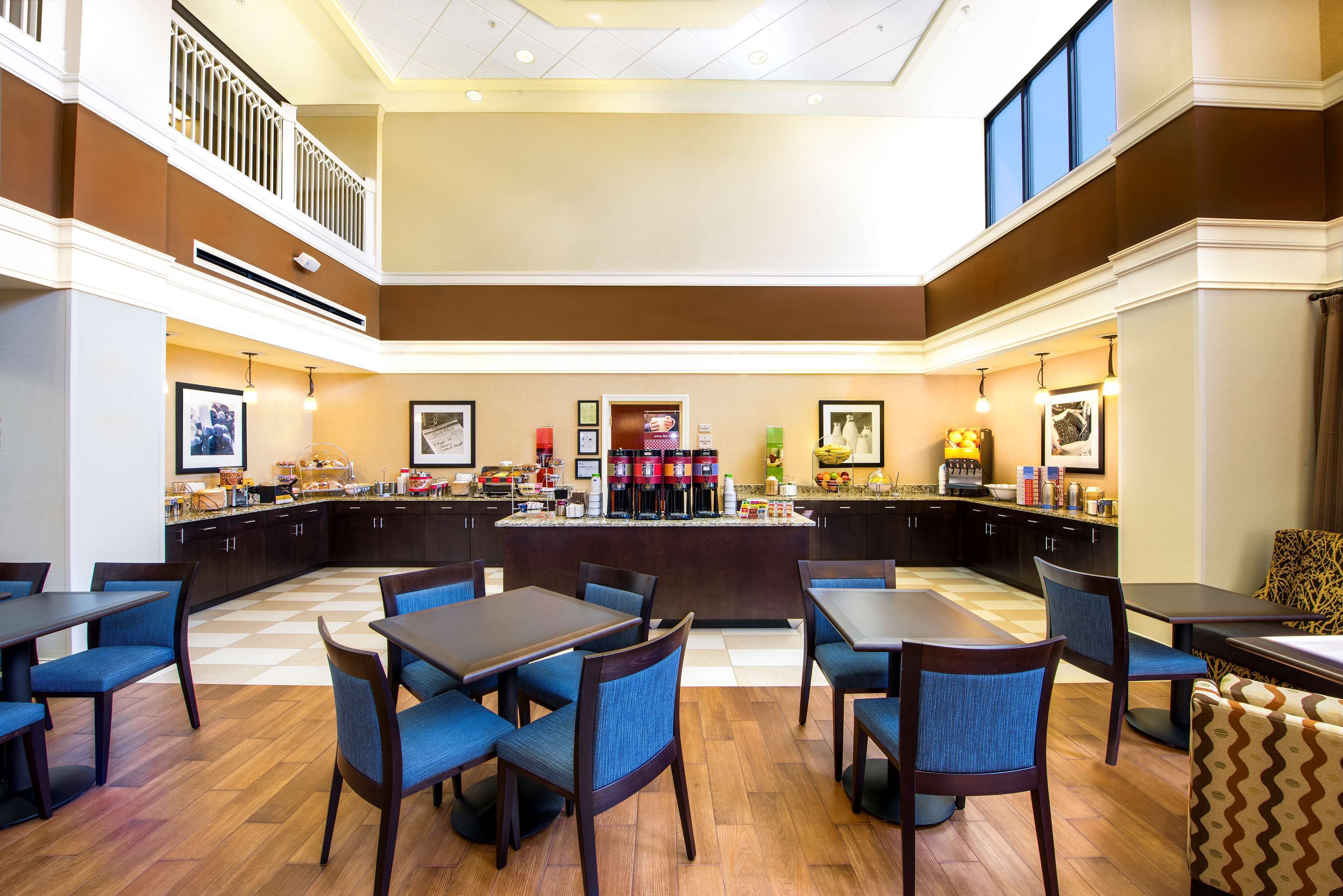 Hampton Inn & Suites Atlanta Airport North I85 Hampton Inn & Suites Atlanta Airport North I85