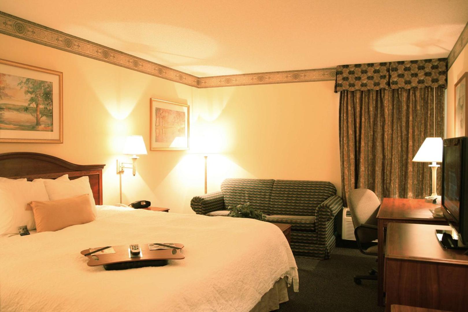 Hampton Inn & Suites Atlanta Airport North I85 Hampton Inn & Suites Atlanta Airport North I85