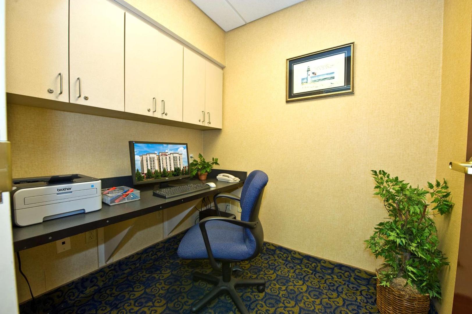 Hampton Inn & Suites Atlanta Airport North I85 Hampton Inn & Suites Atlanta Airport North I85